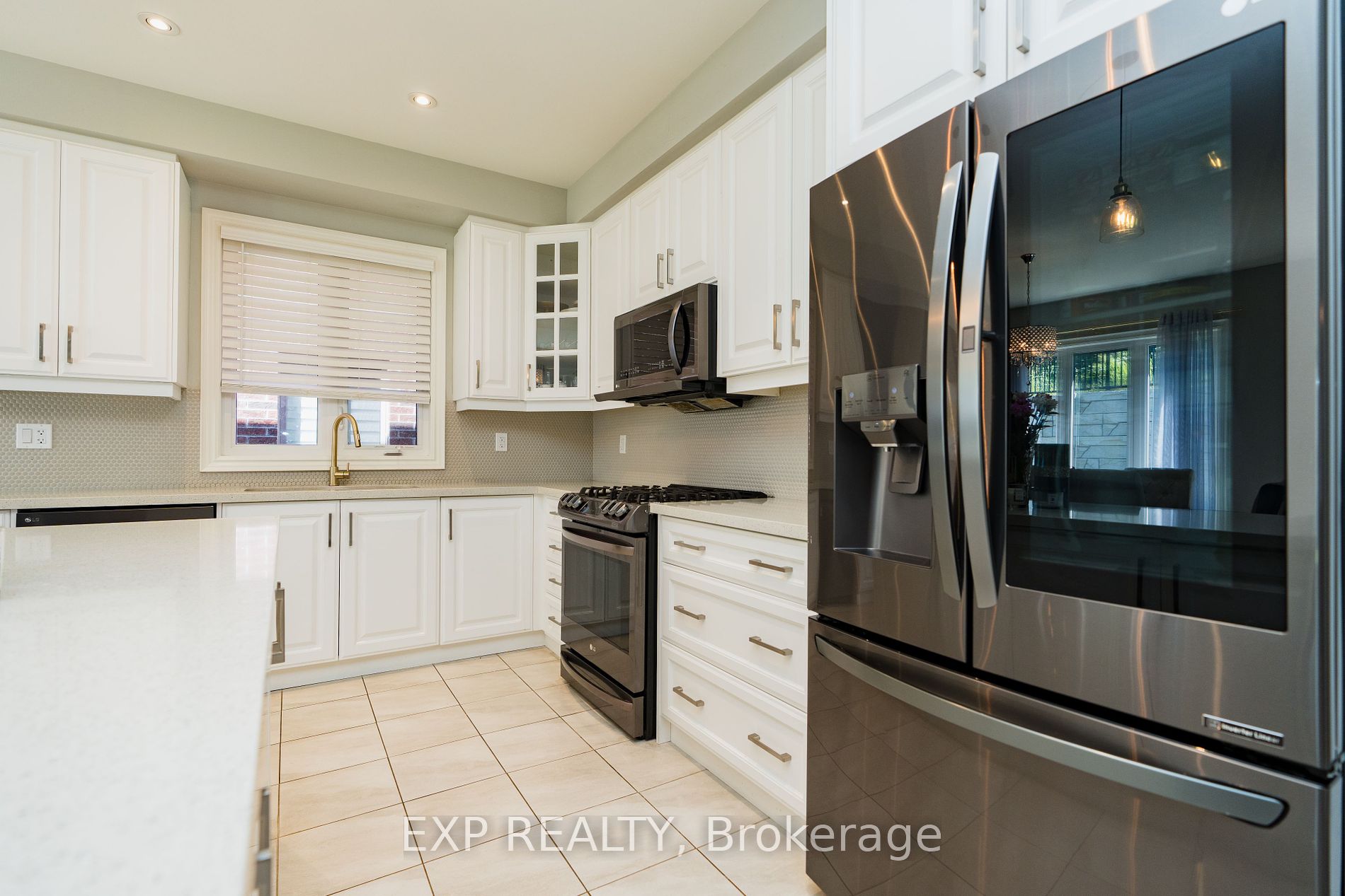 147 Kingsmere Cres Property Photo 10