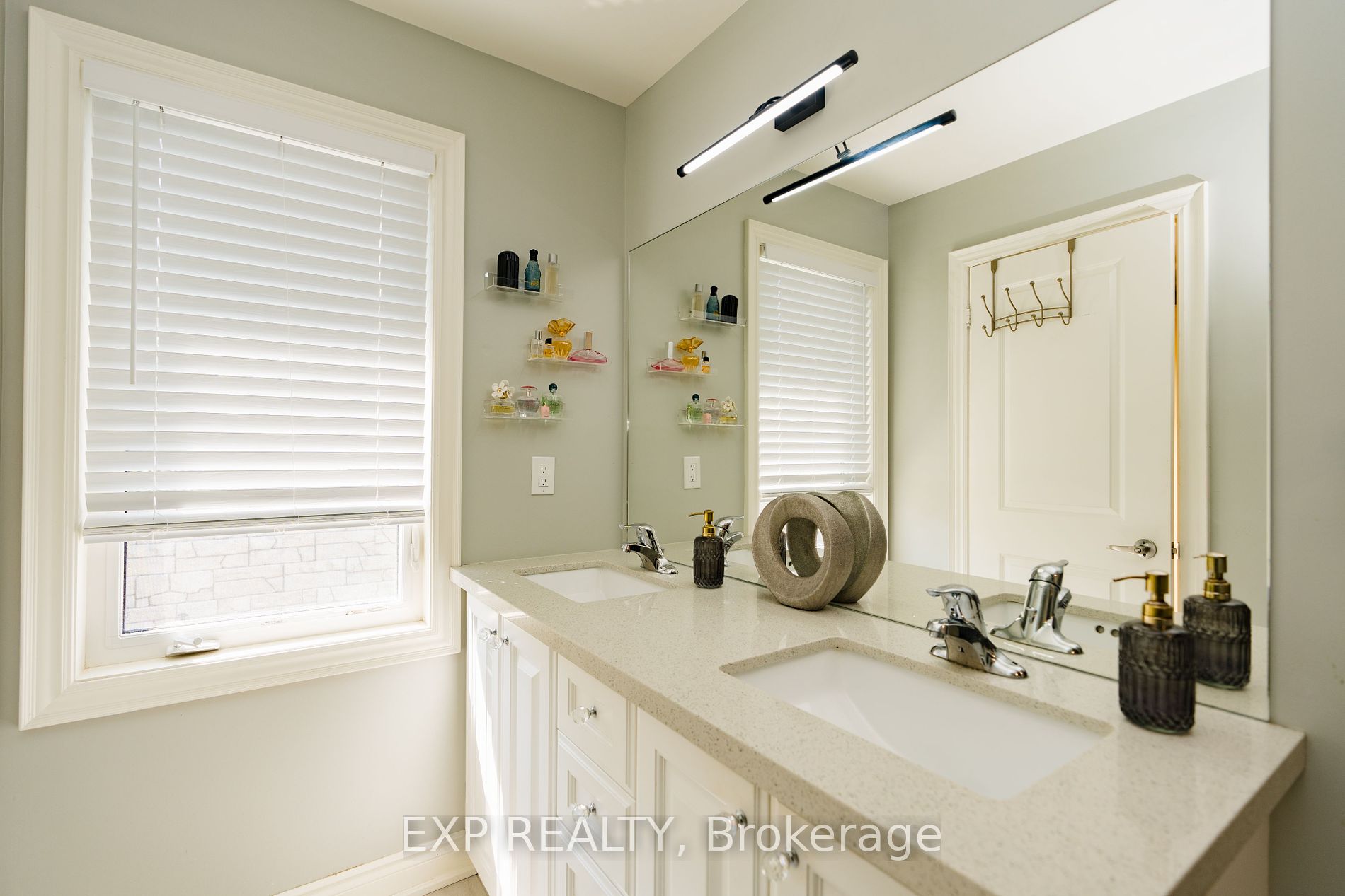 147 Kingsmere Cres Property Photo 27