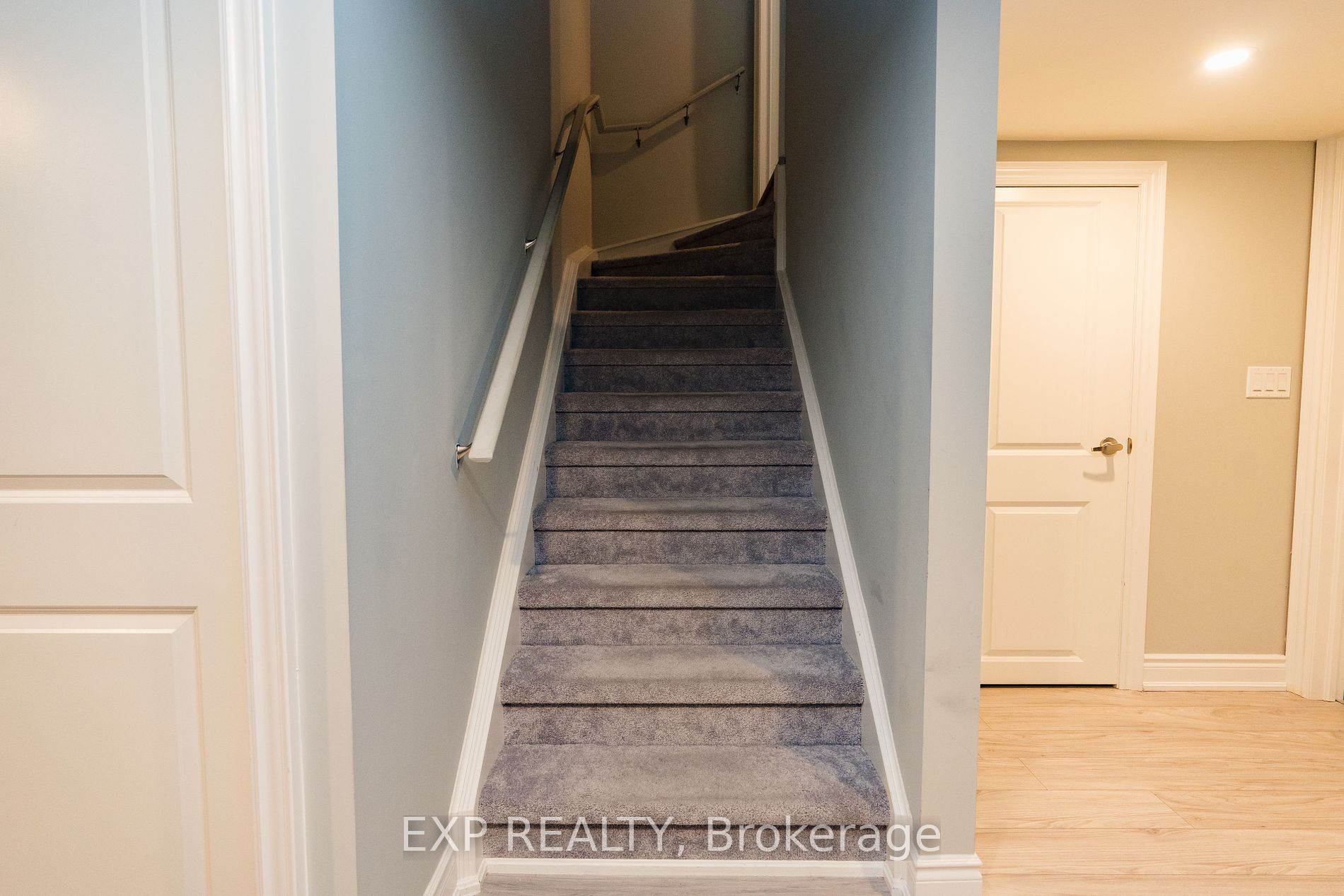 147 Kingsmere Cres Property Photo 29