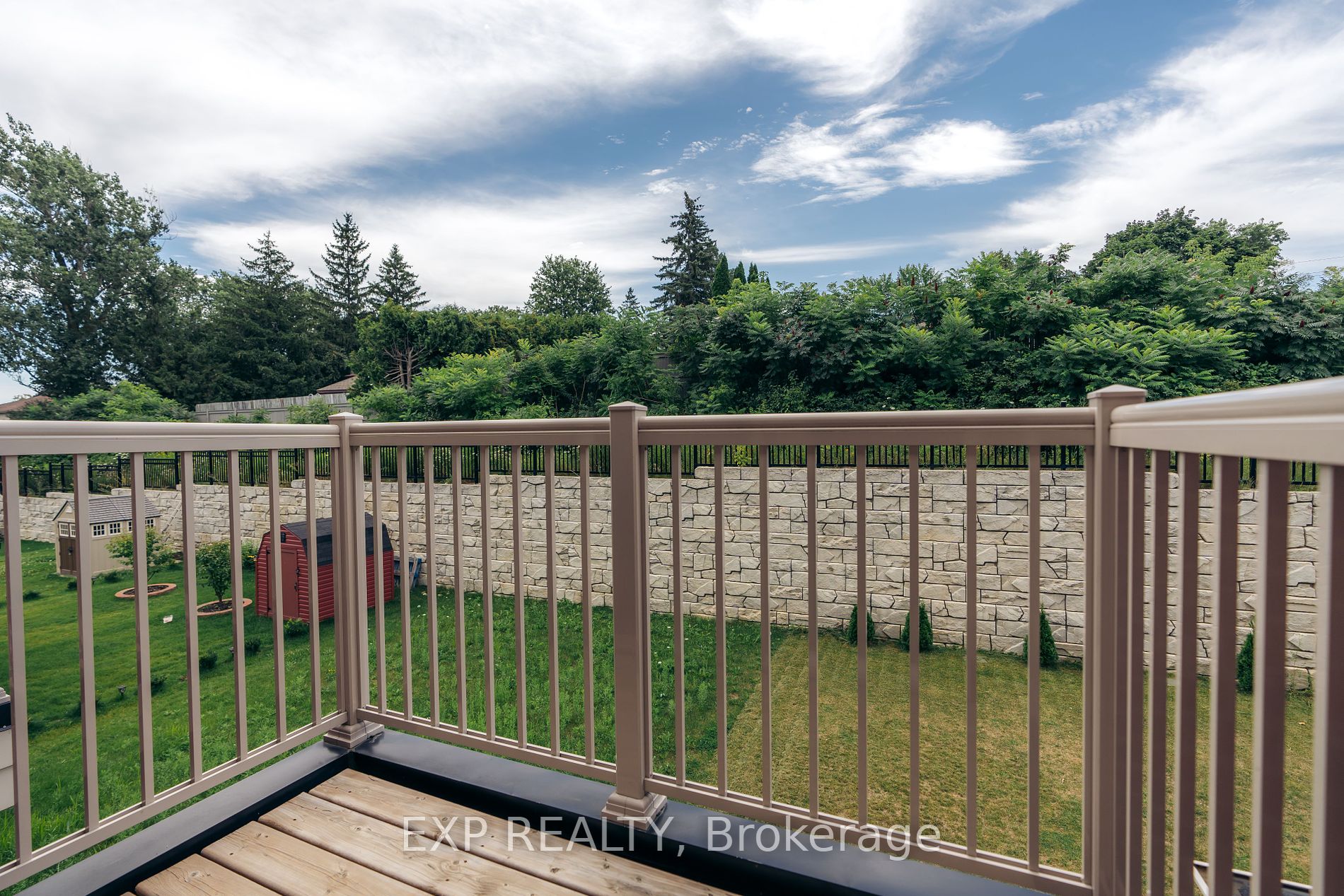 147 Kingsmere Cres Property Photo 38