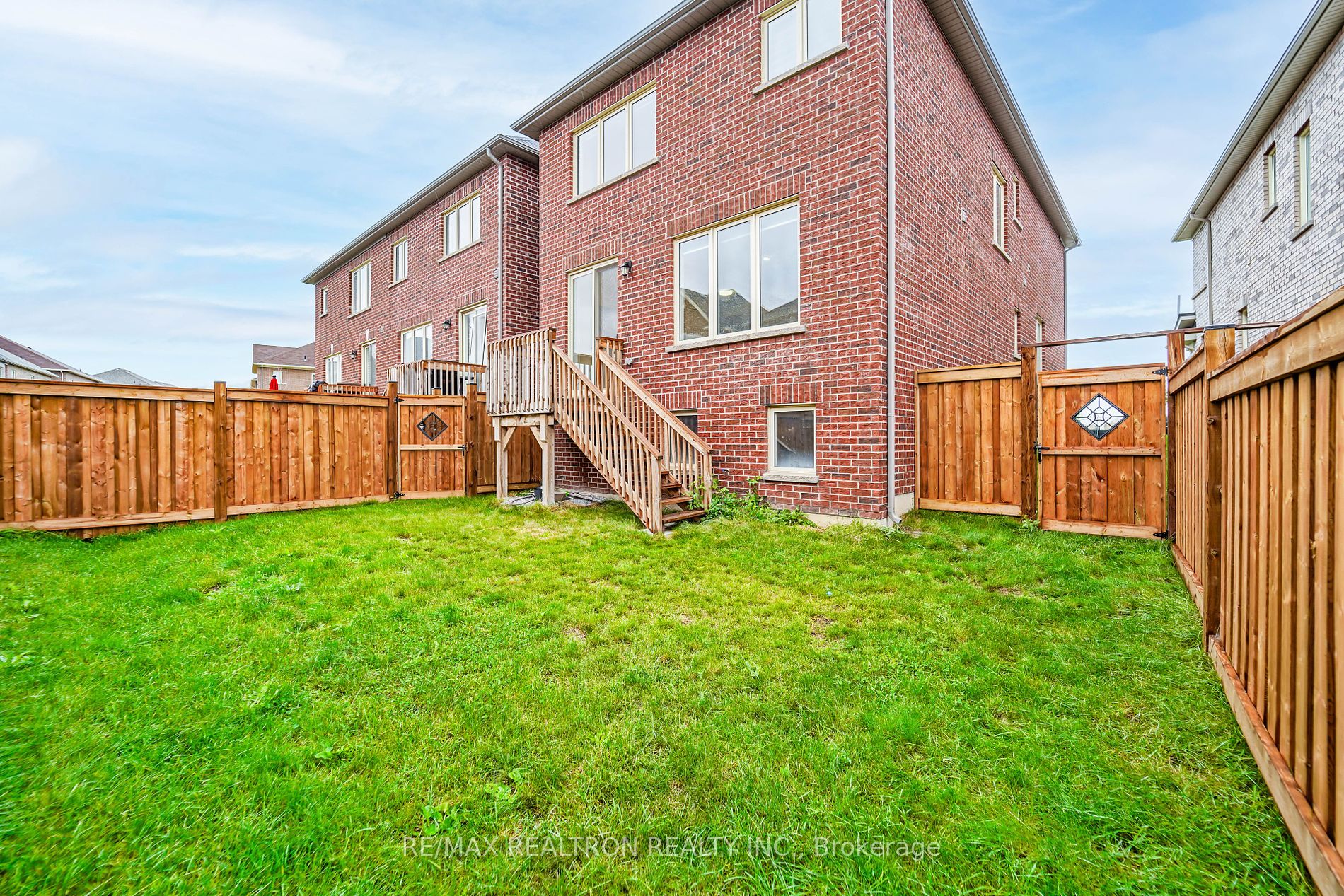 125 Jim Mortson Dr Property Photo 6