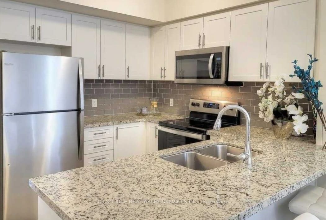 15 Whitaker Way 78 Property Photo 8