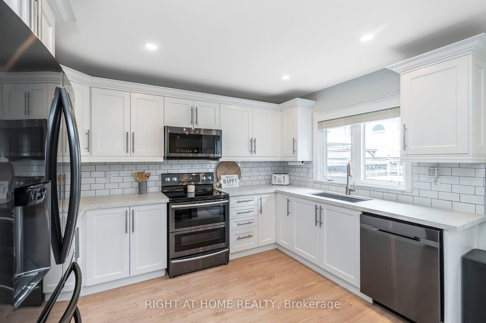 66 Kidd Cres Property Photo 11