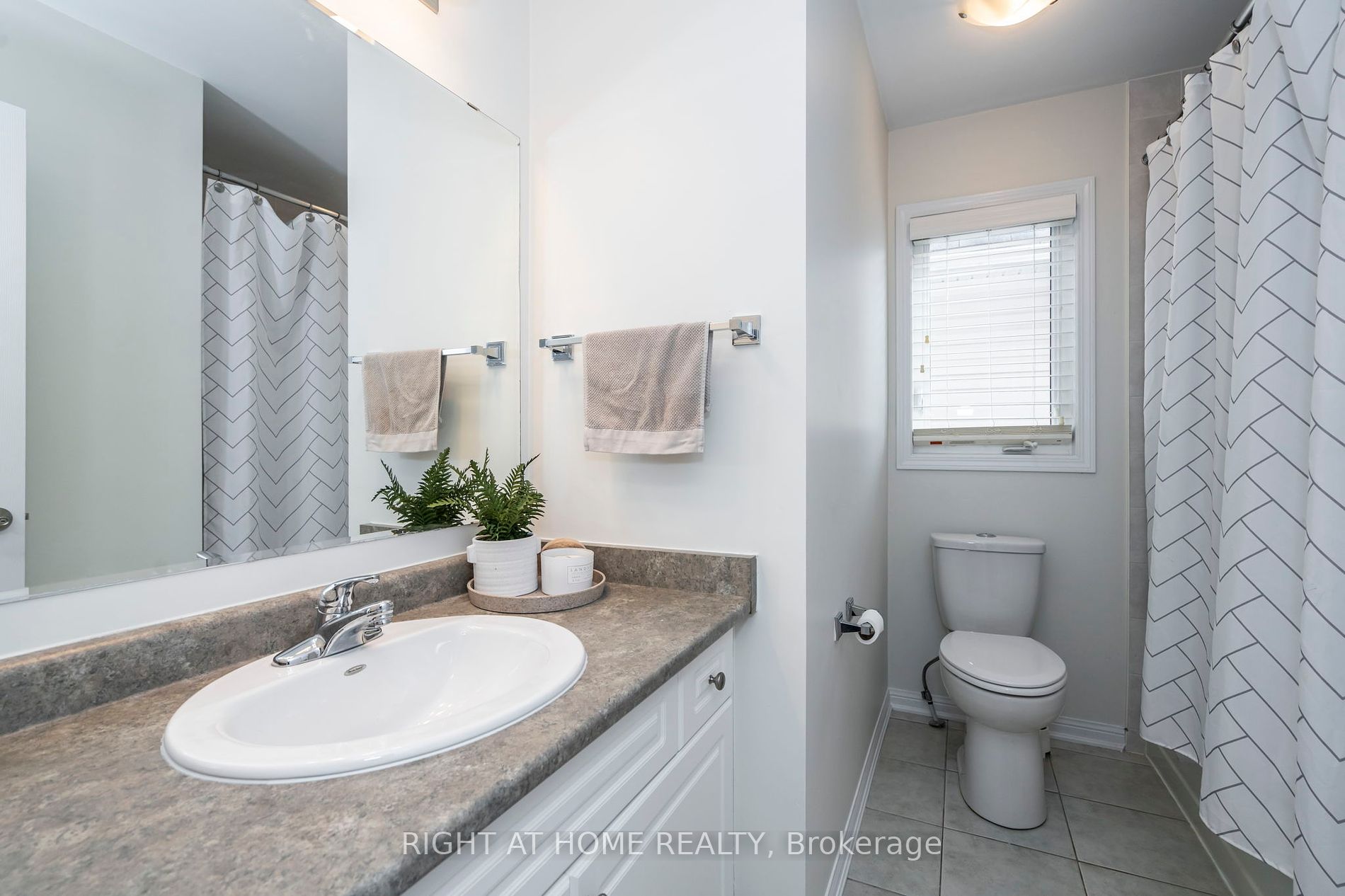 66 Kidd Cres Property Photo 27