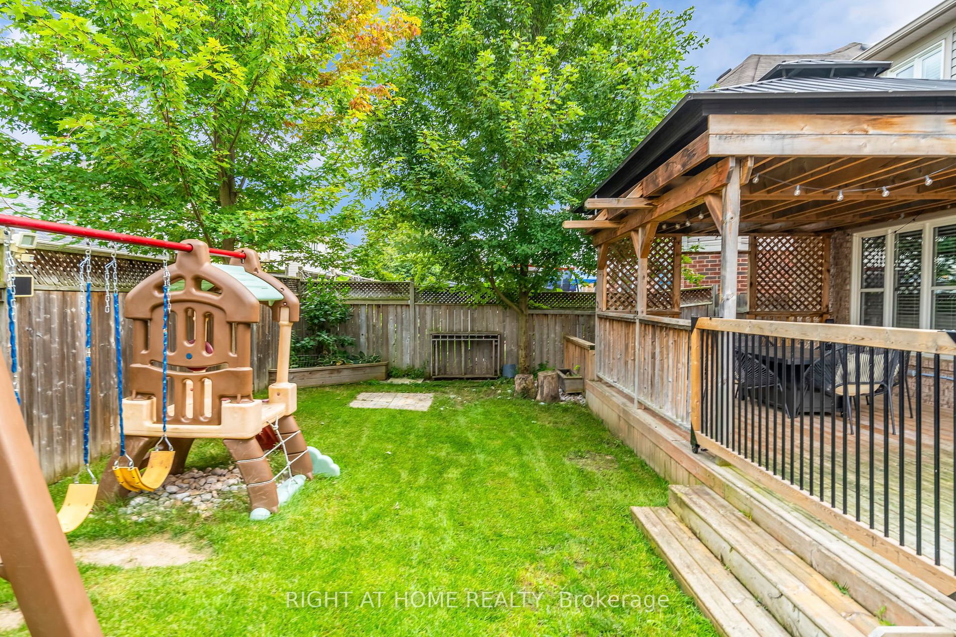 66 Kidd Cres Property Photo 29