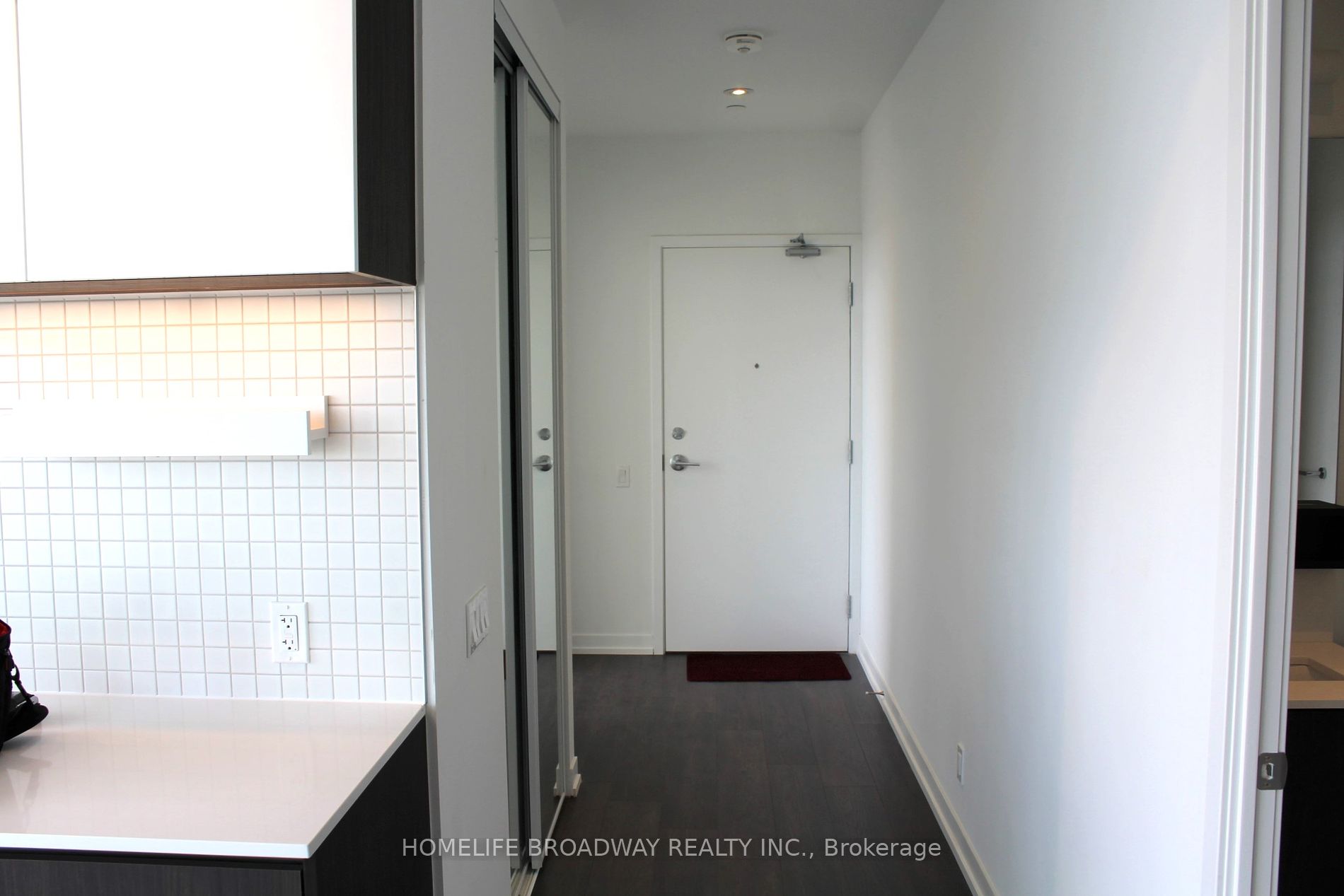 898 Portage Pkwy 2 Property Photo 2