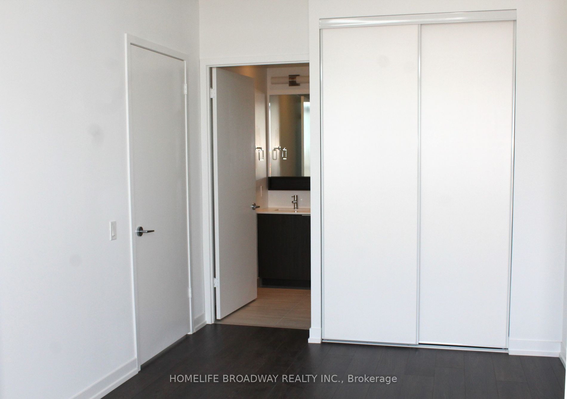 898 Portage Pkwy 2 Property Photo 7