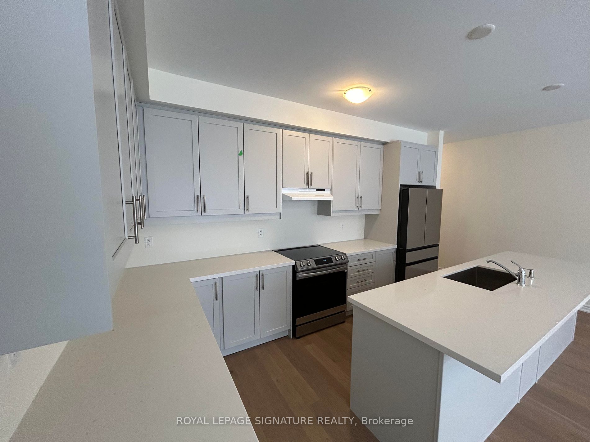 67 Singhampton Rd Property Photo 8