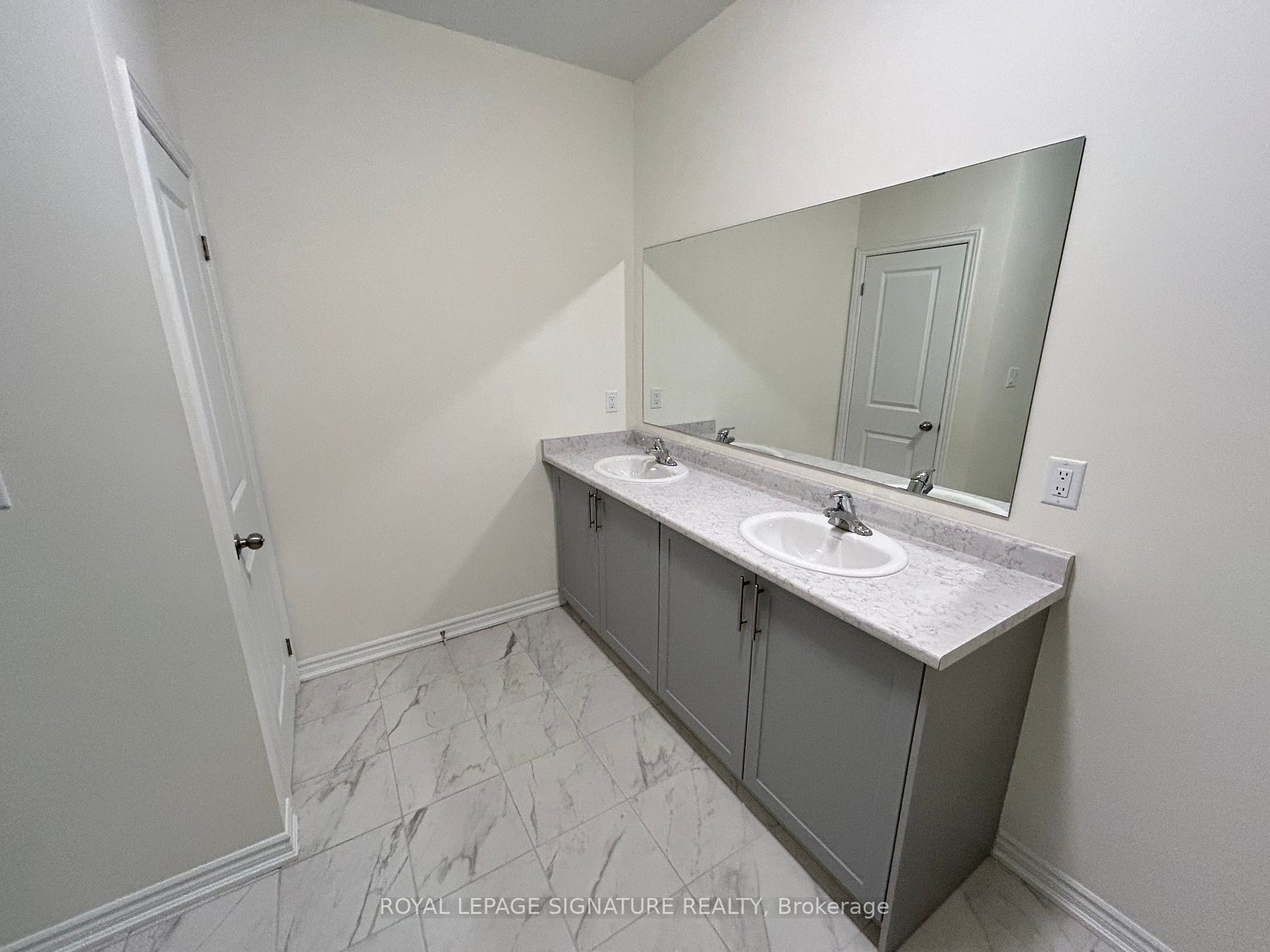 67 Singhampton Rd Property Photo 15