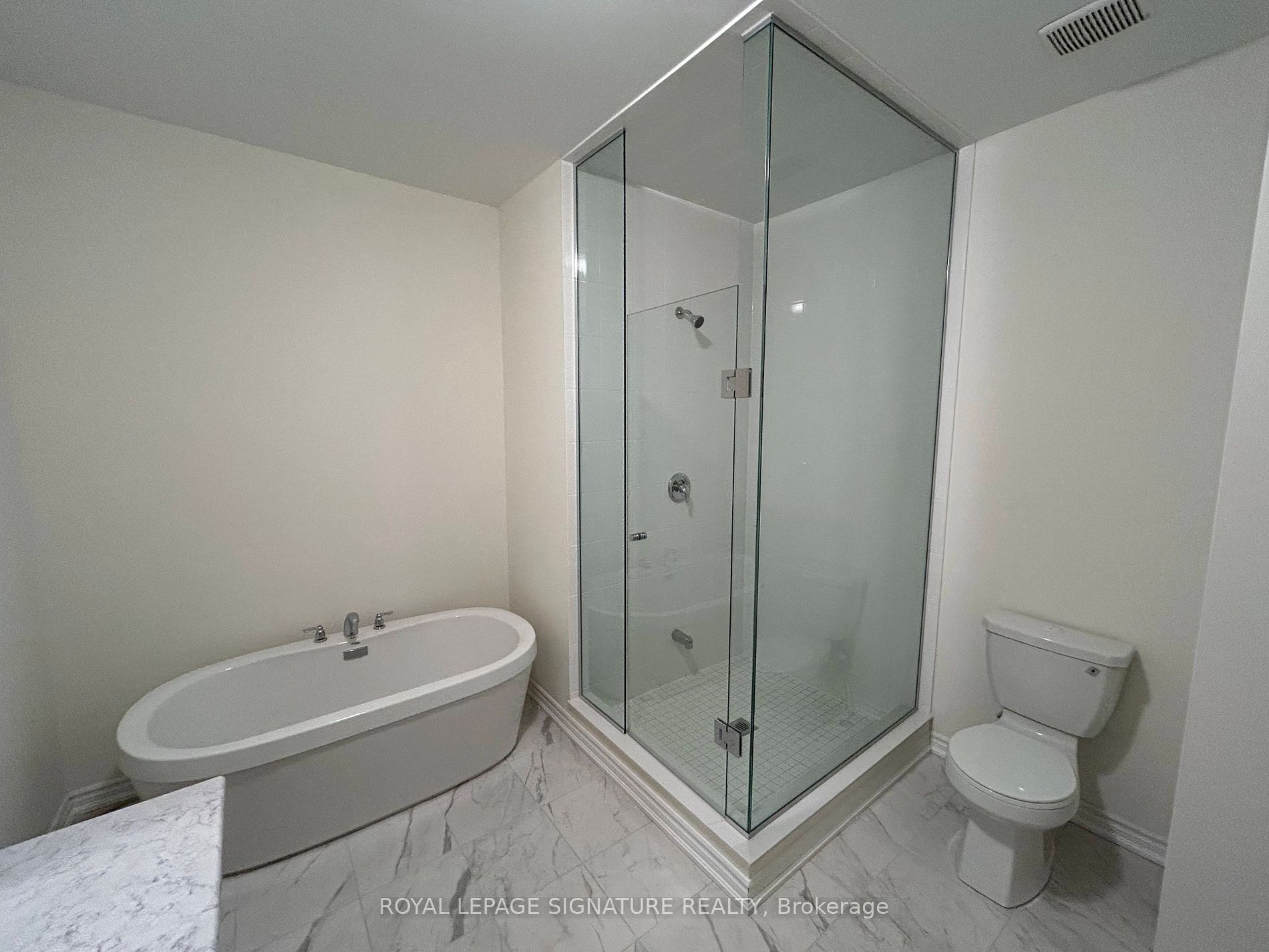 67 Singhampton Rd Property Photo 16