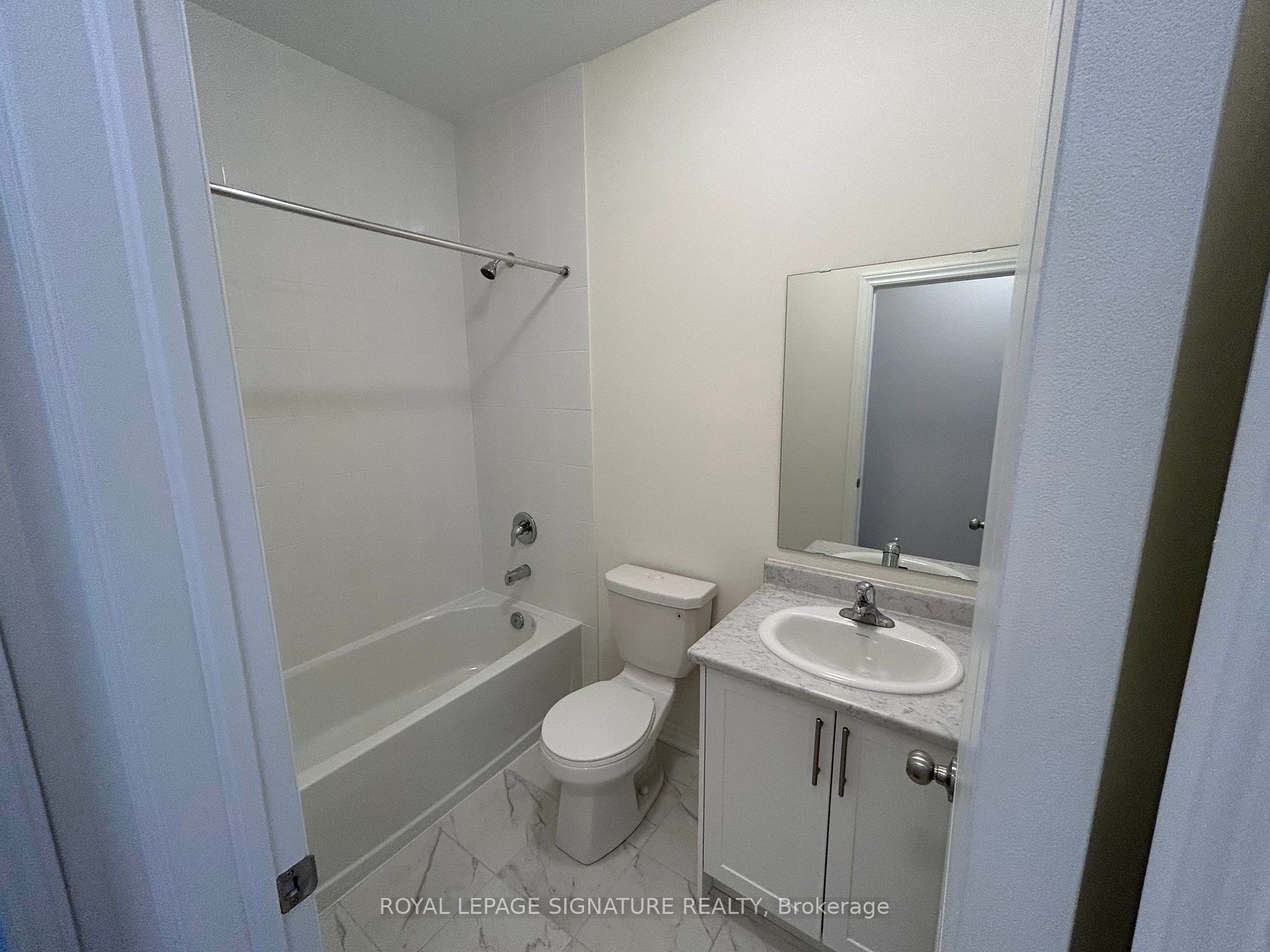 67 Singhampton Rd Property Photo 18