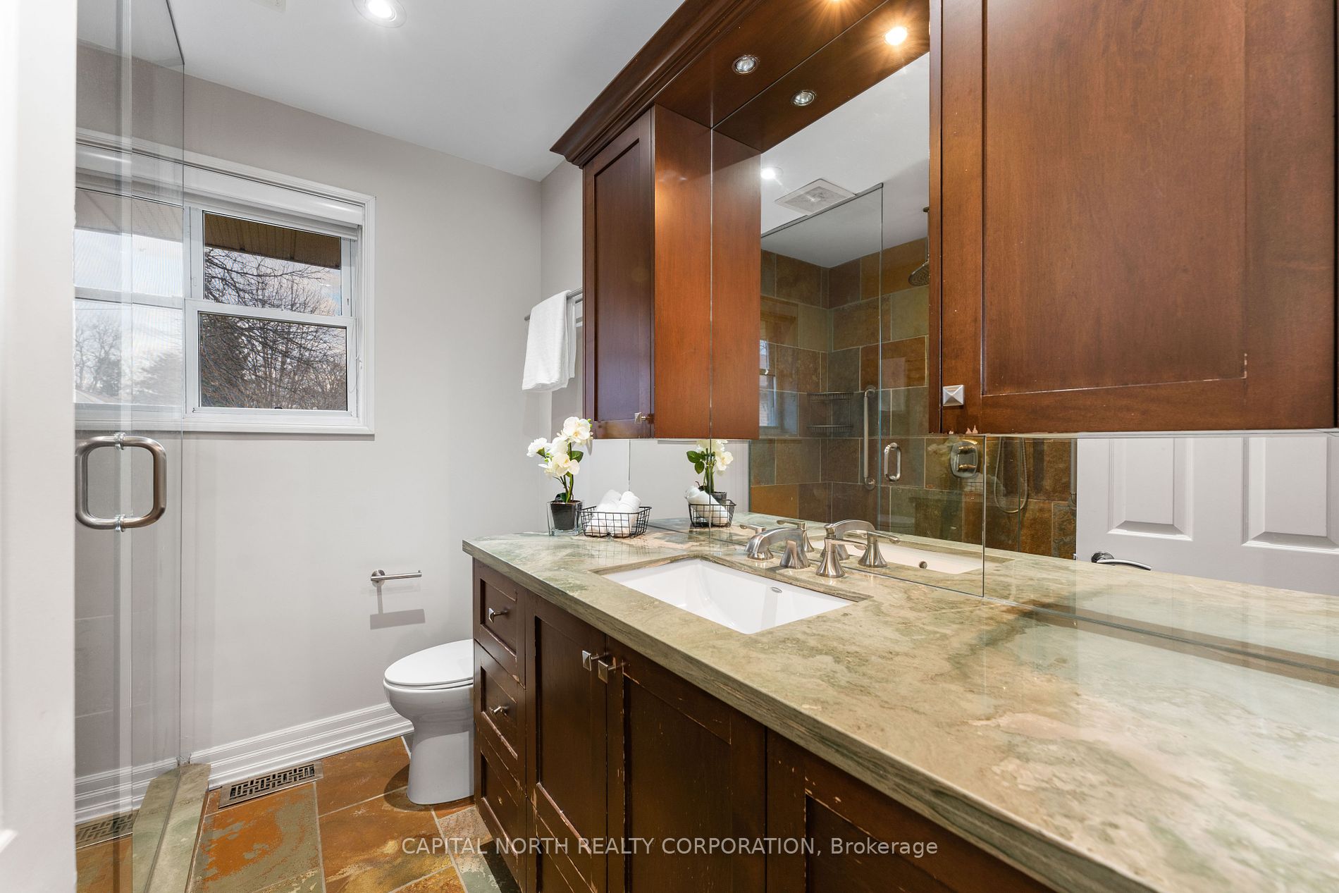 177 Patton St Property Photo 18