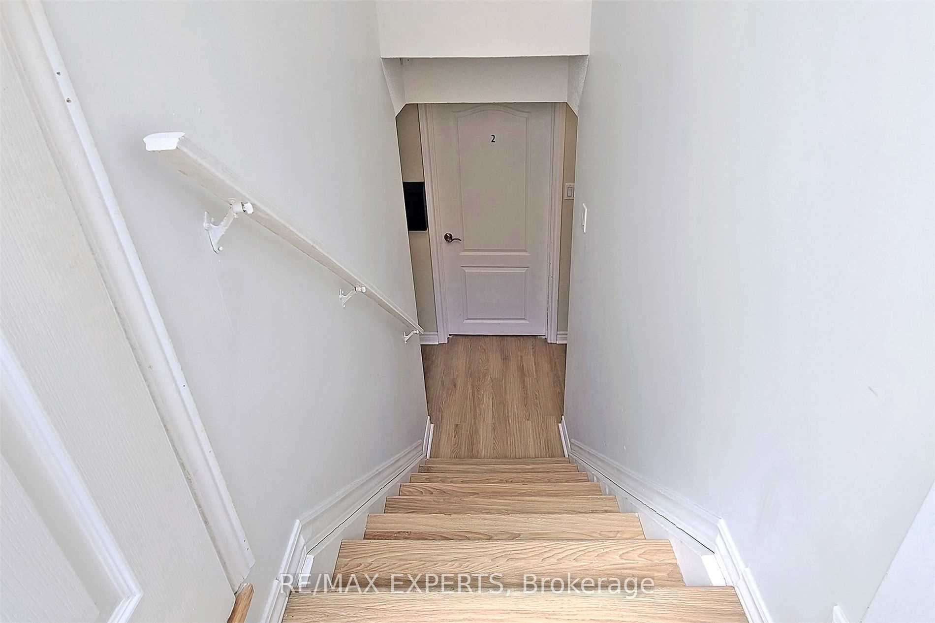81 Eddington Pl Property Photo 3