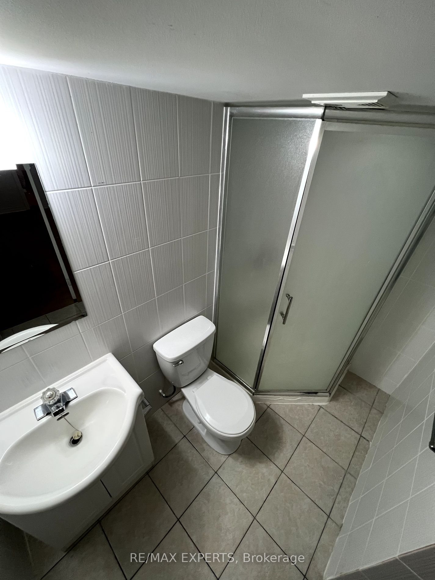 81 Eddington Pl Property Photo 11