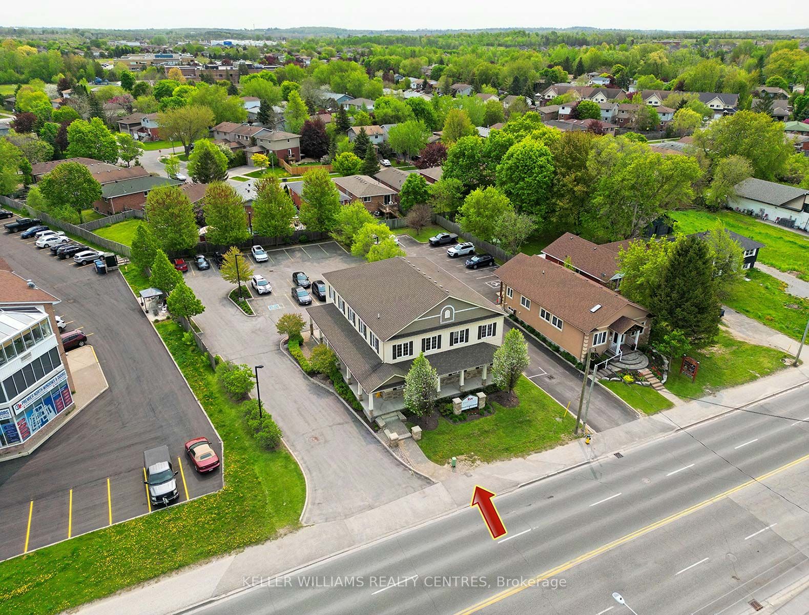 277 The Queensway S Property Photo 36
