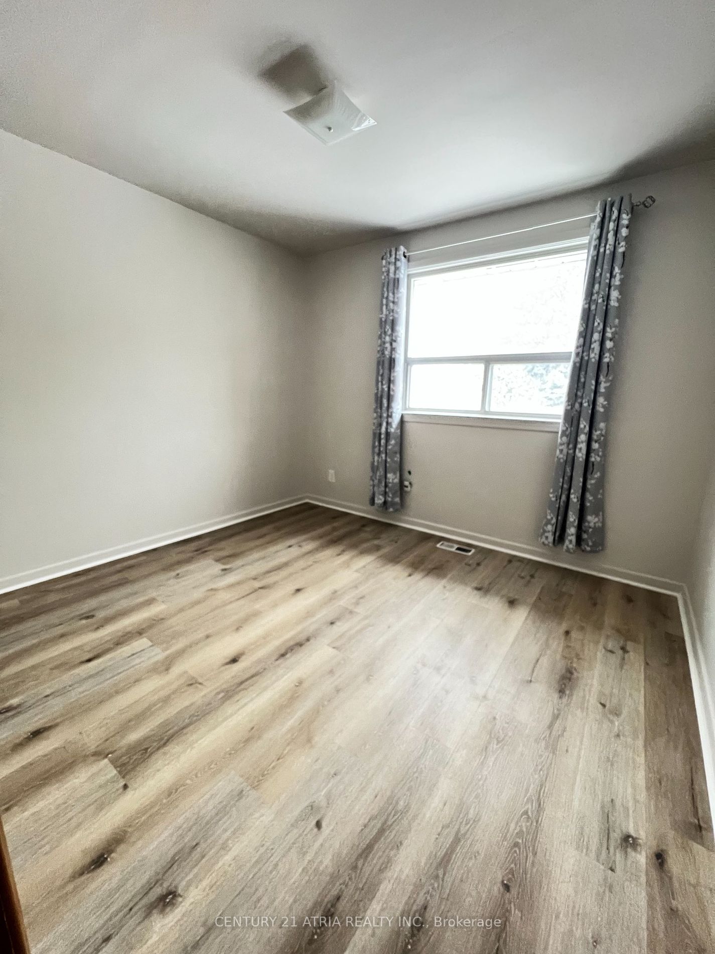 174 Maple Ave Property Photo 10