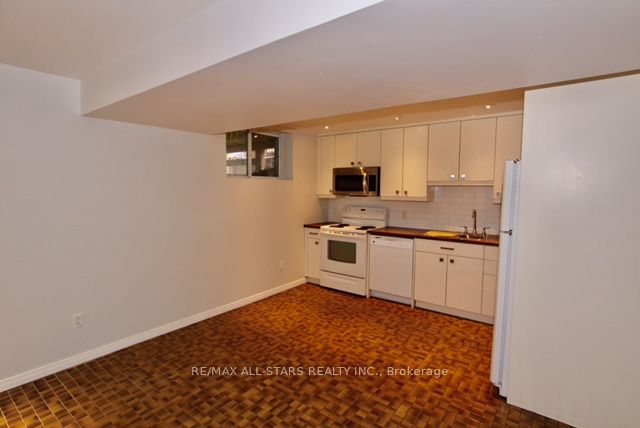 106 Metro Rd S Property Photo 20
