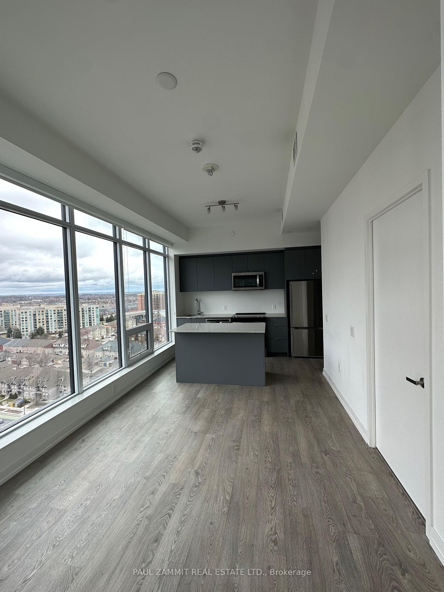 8868 Yonge St 2 Property Photo 1