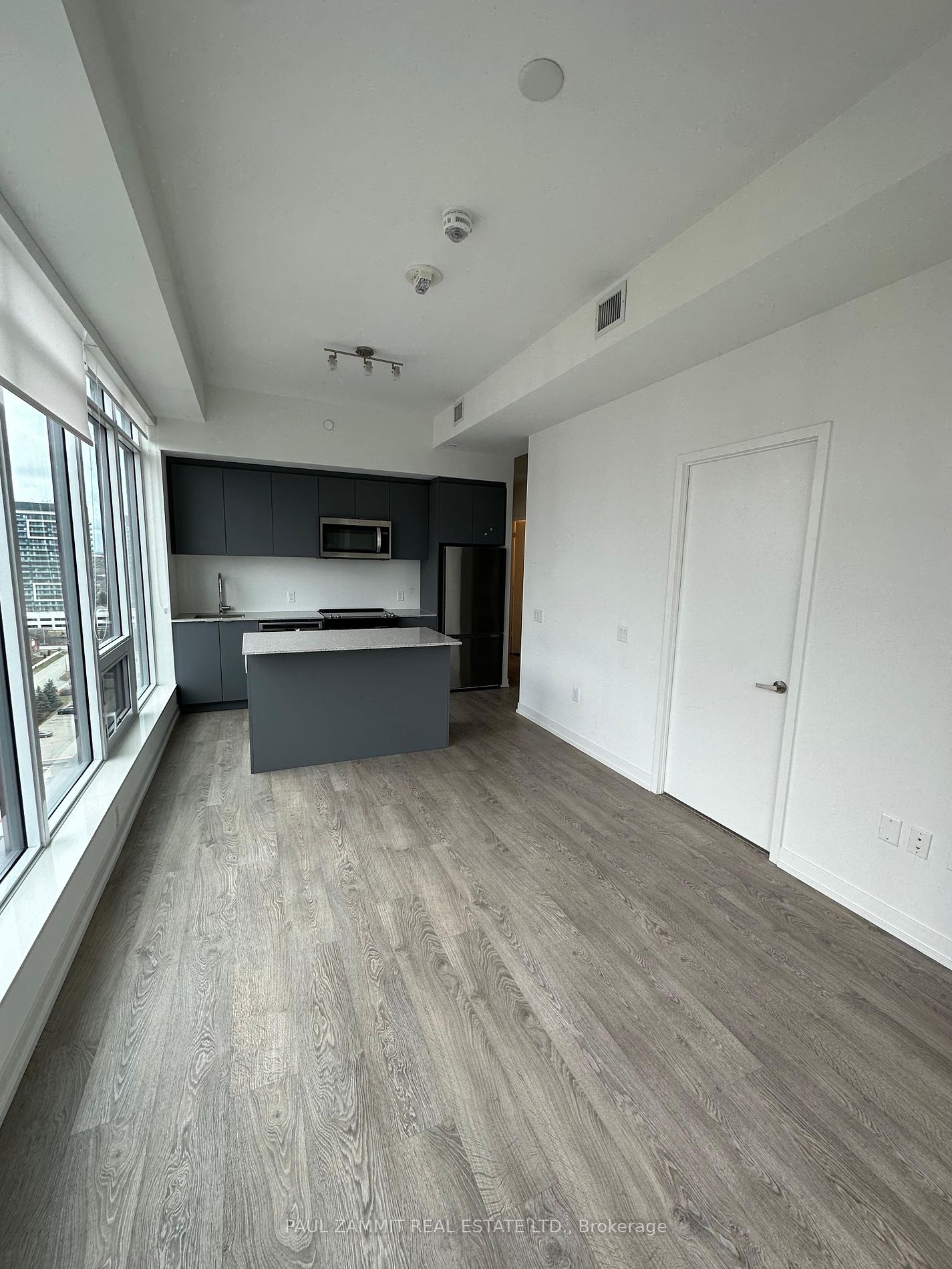 8868 Yonge St 2 Property Photo 2