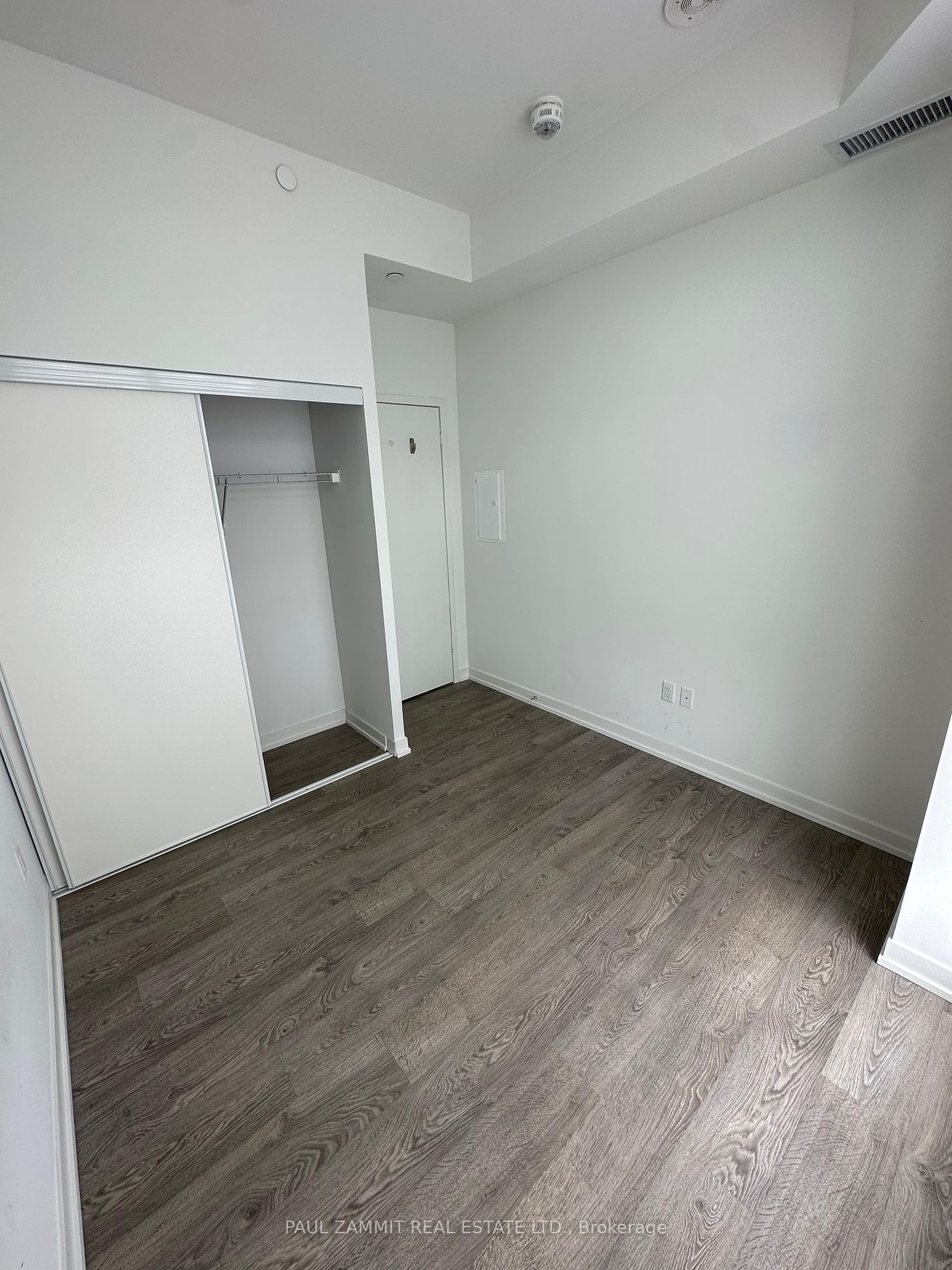 8868 Yonge St 2 Property Photo 11