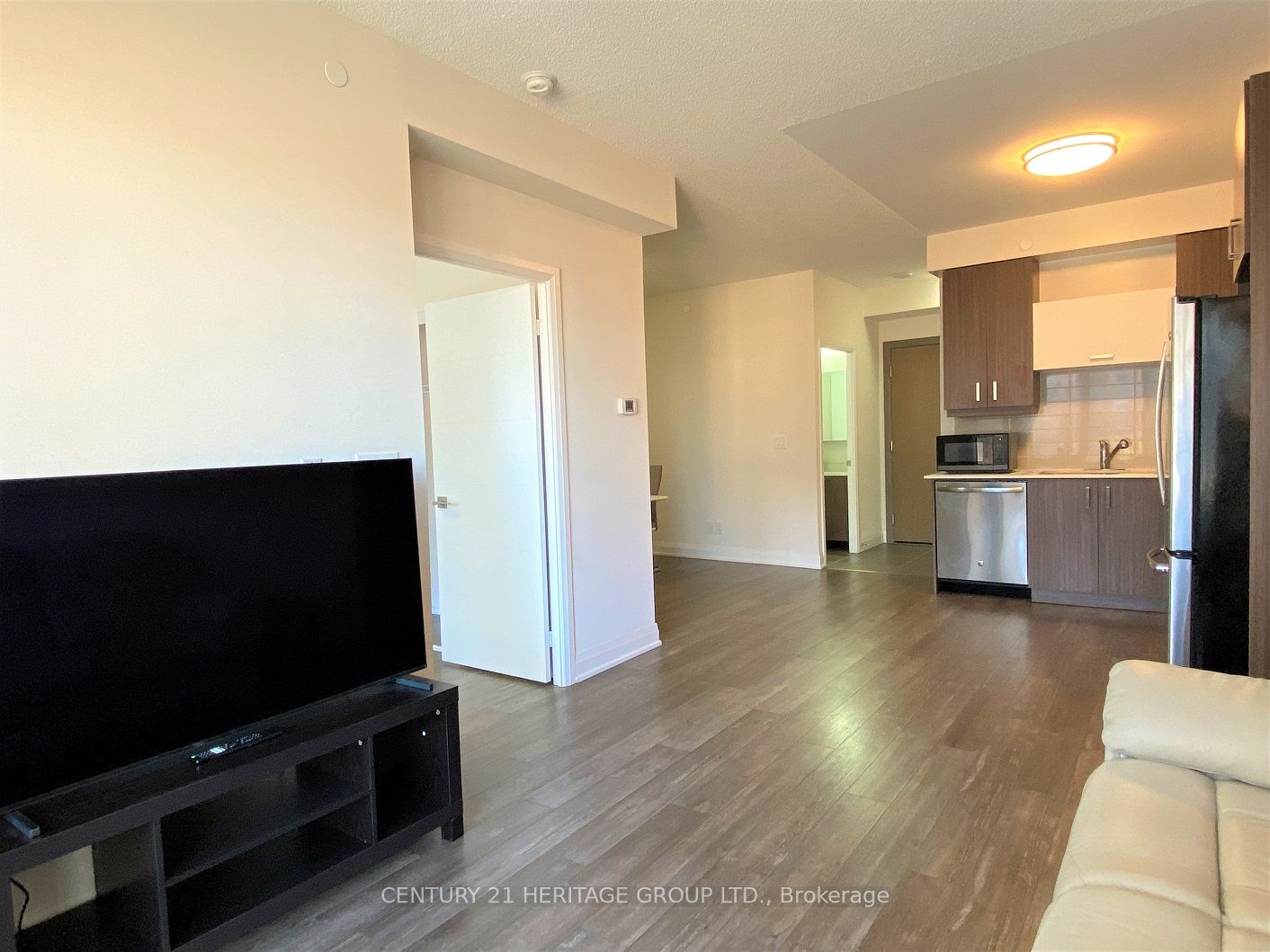 28 Uptown Dr 32 Property Photo 12