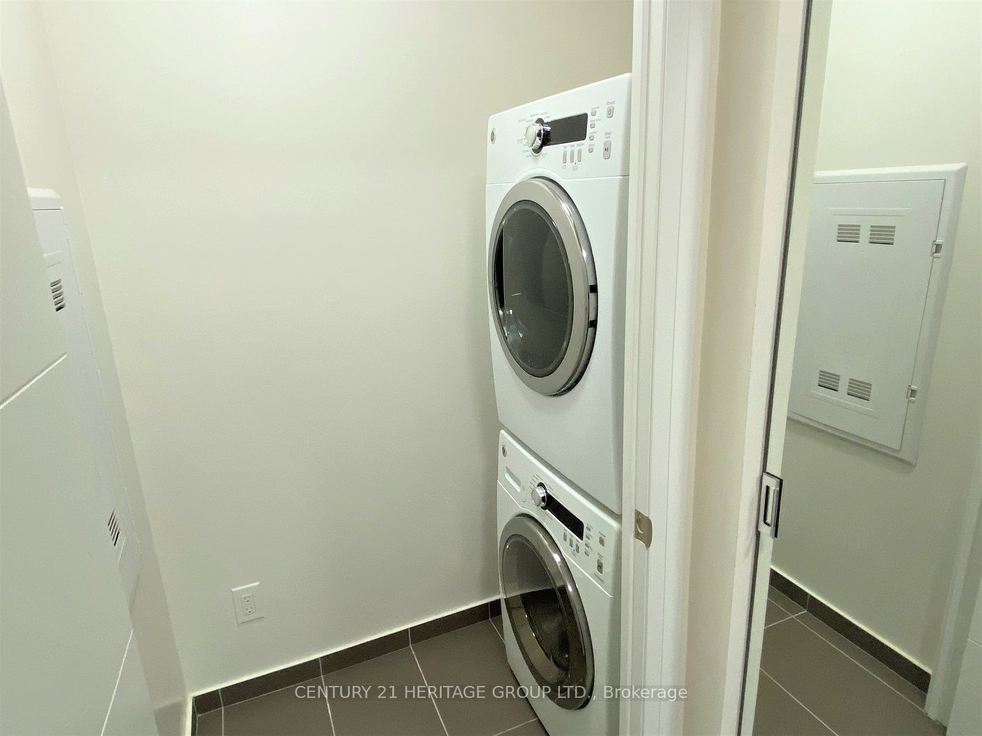 28 Uptown Dr 32 Property Photo 16