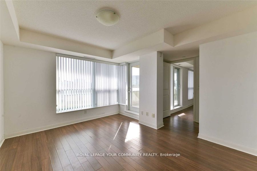75 Norman Bethune Ave 317 Property Photo 5