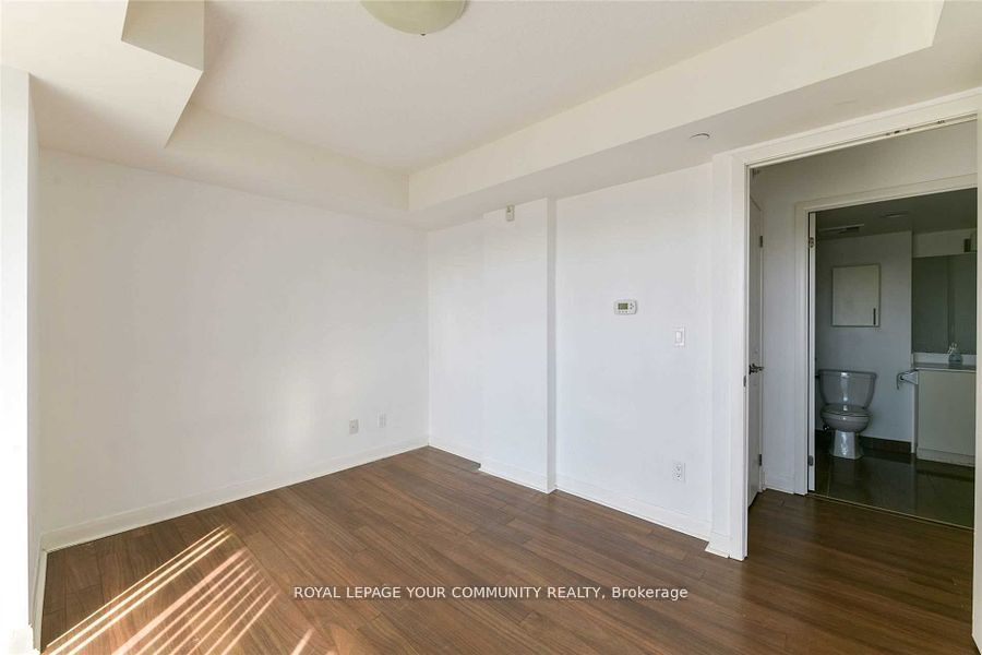 75 Norman Bethune Ave 317 Property Photo 9