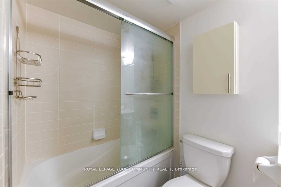 75 Norman Bethune Ave 317 Property Photo 13