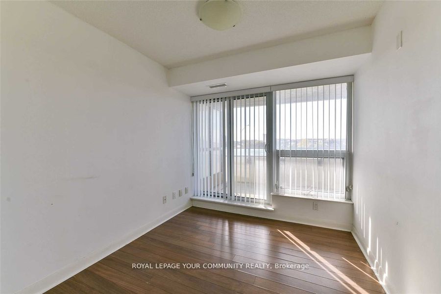 75 Norman Bethune Ave 317 Property Photo 16