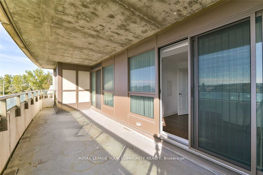 75 Norman Bethune Ave 317 Property Photo 24