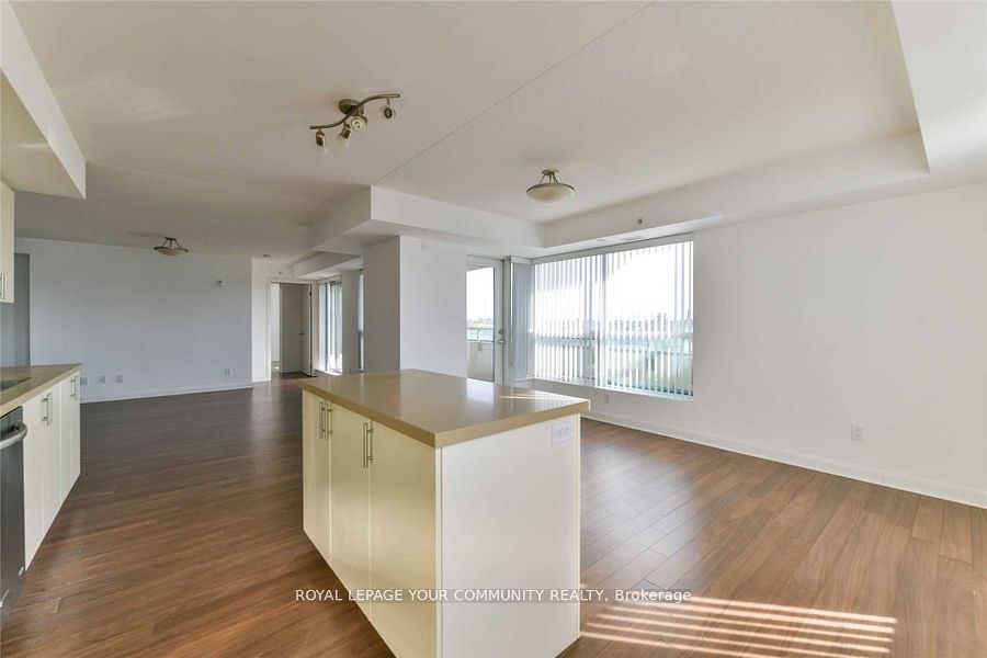 75 Norman Bethune Ave 317 Property Photo 28