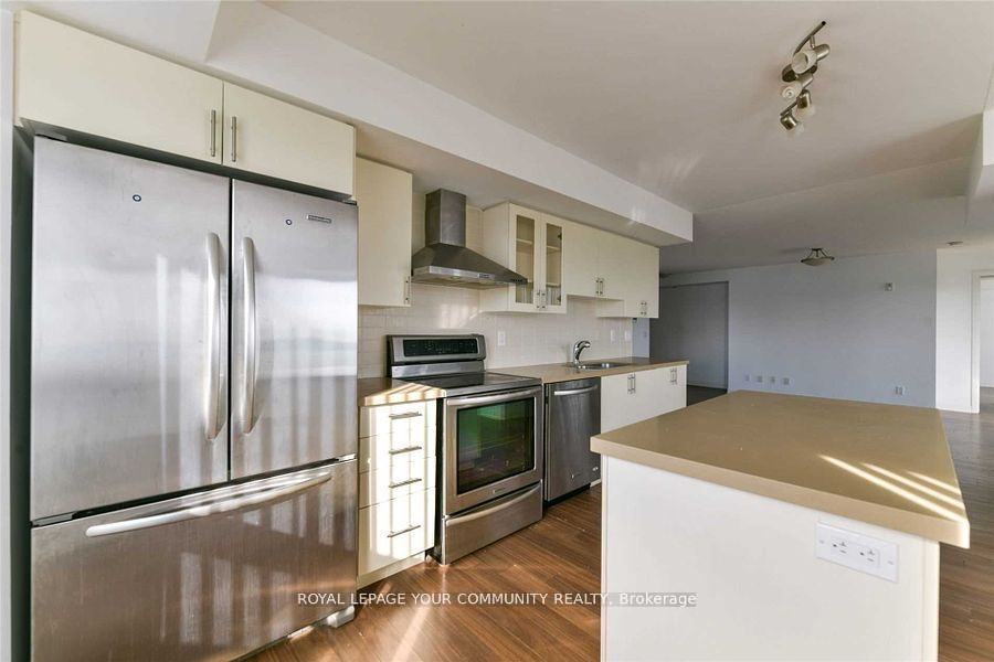 75 Norman Bethune Ave 317 Property Photo 29