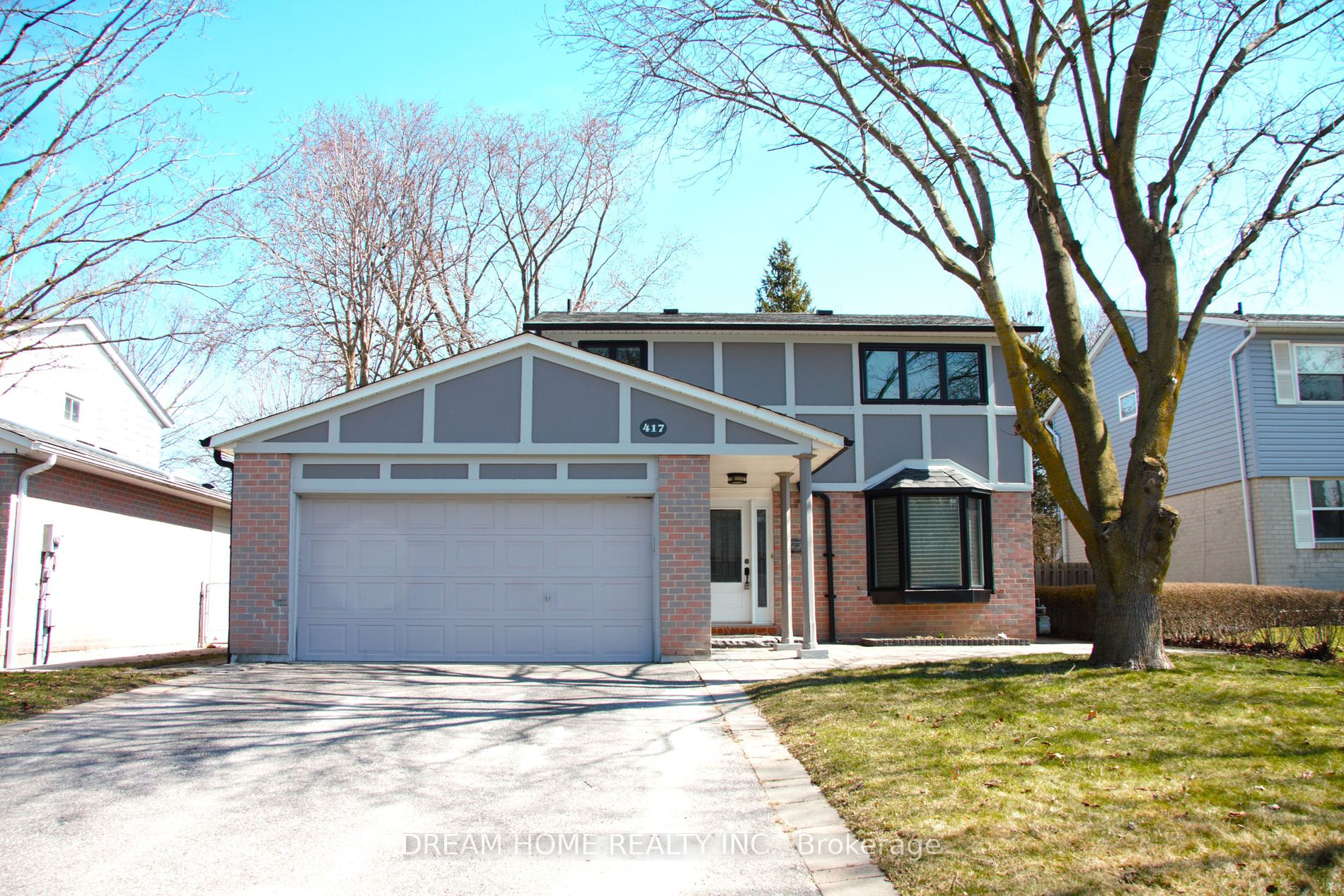 417 Borden Ave Property Photo 1