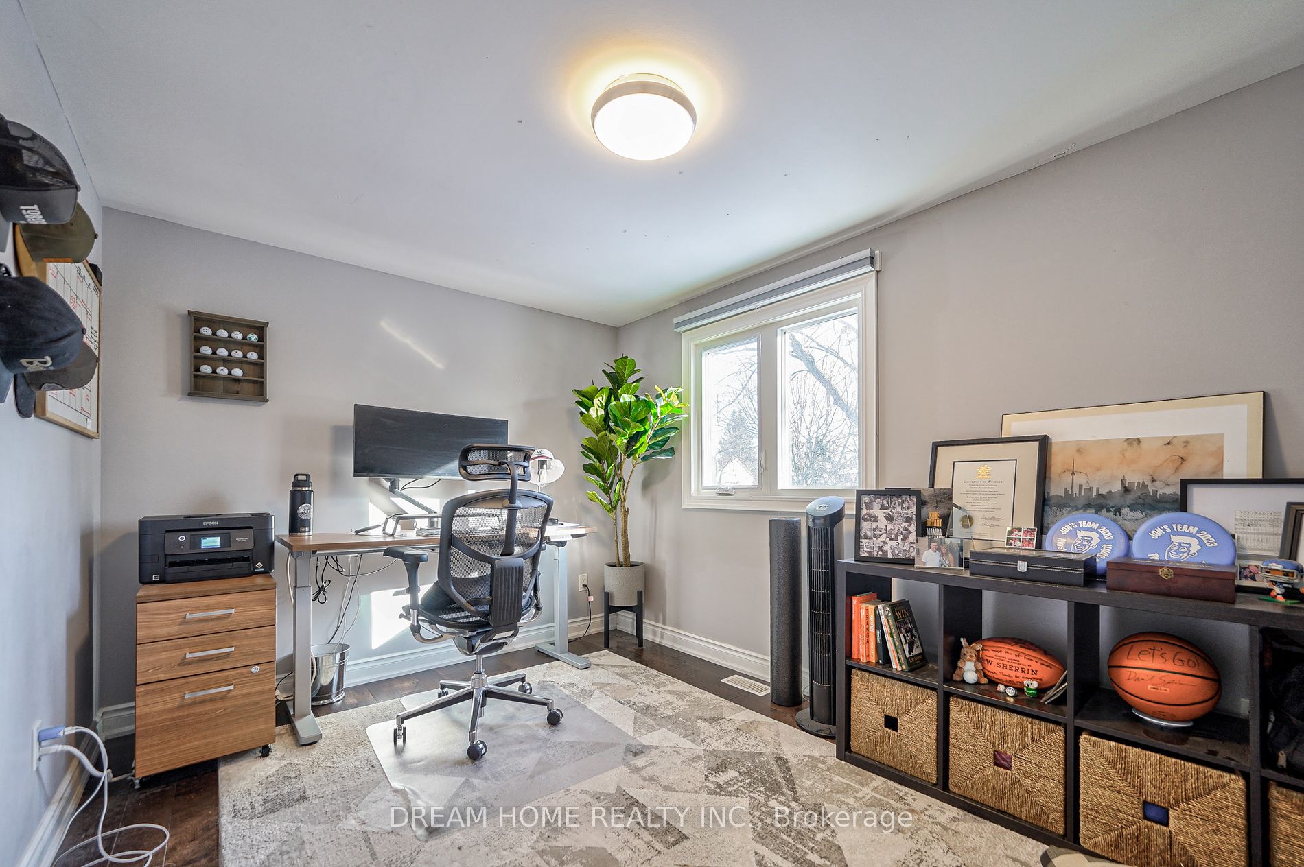 417 Borden Ave Property Photo 18