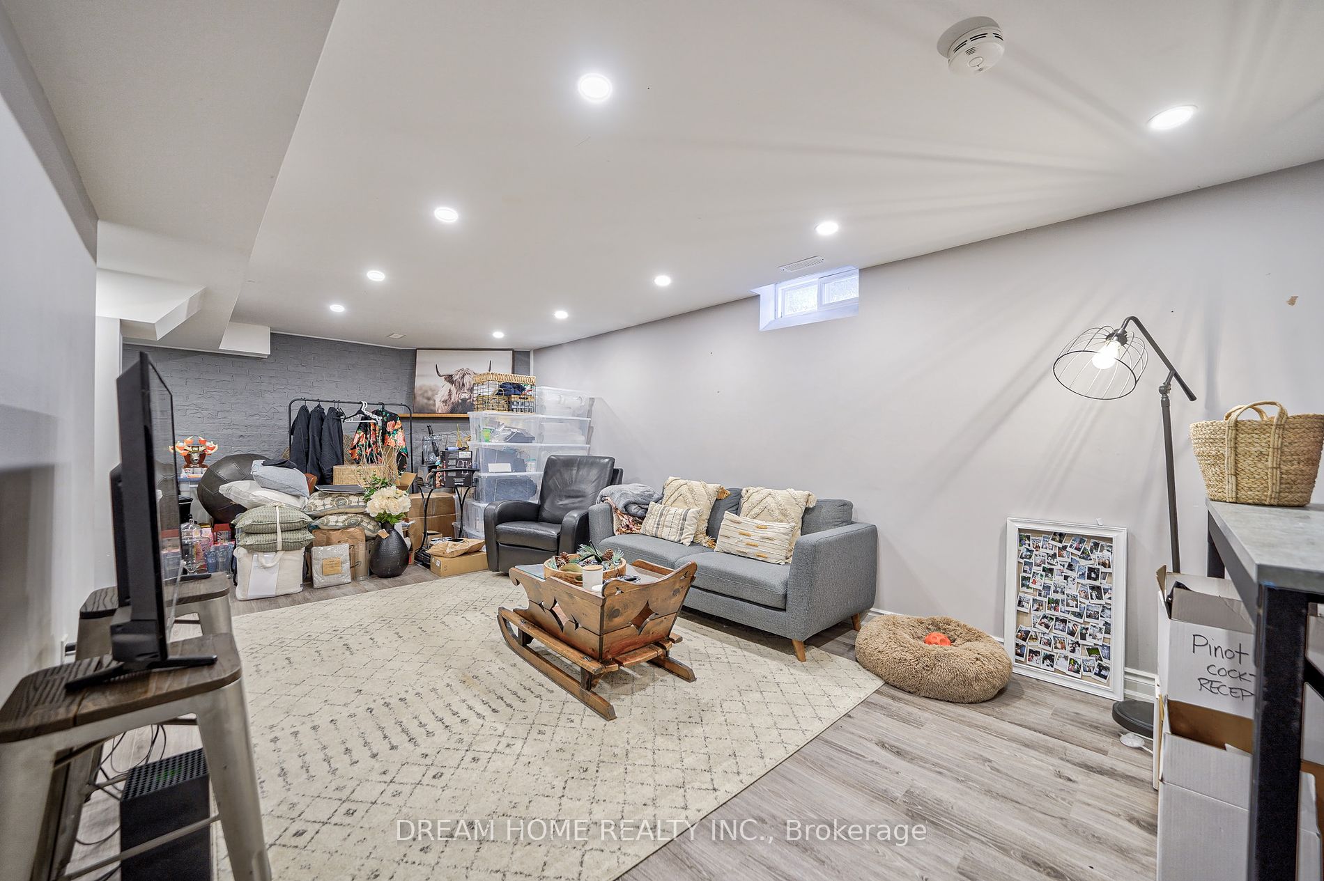 417 Borden Ave Property Photo 29