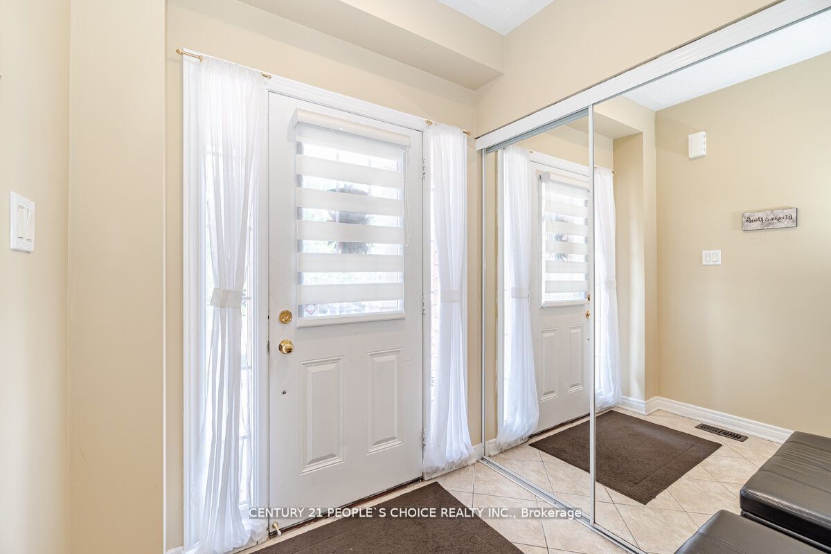 167 Chayna Cres Property Photo 4