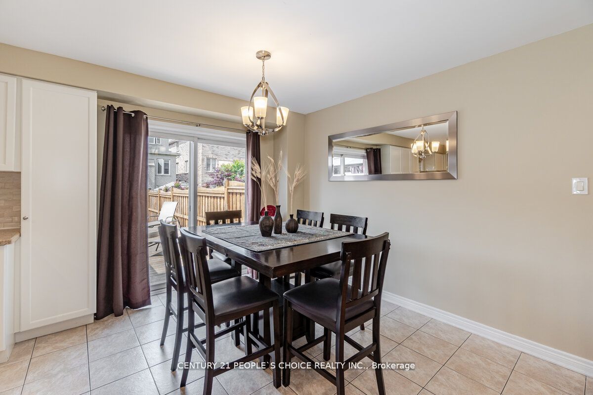 167 Chayna Cres Property Photo 8