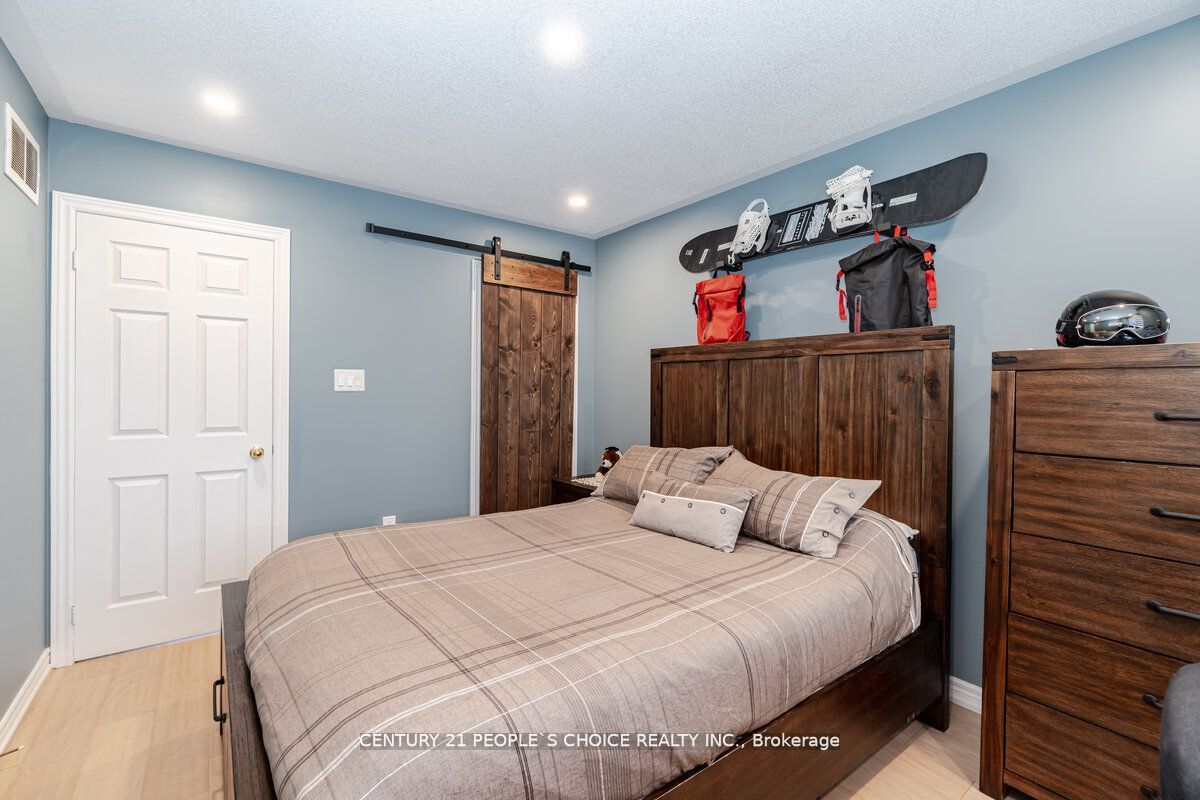 167 Chayna Cres Property Photo 16