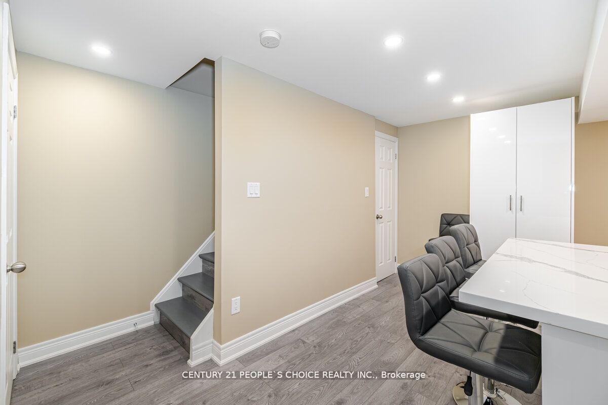 167 Chayna Cres Property Photo 18