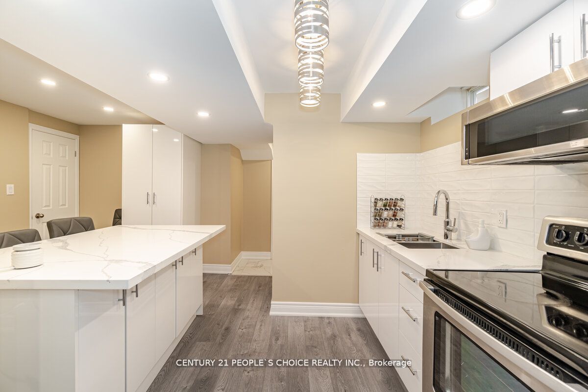 167 Chayna Cres Property Photo 21