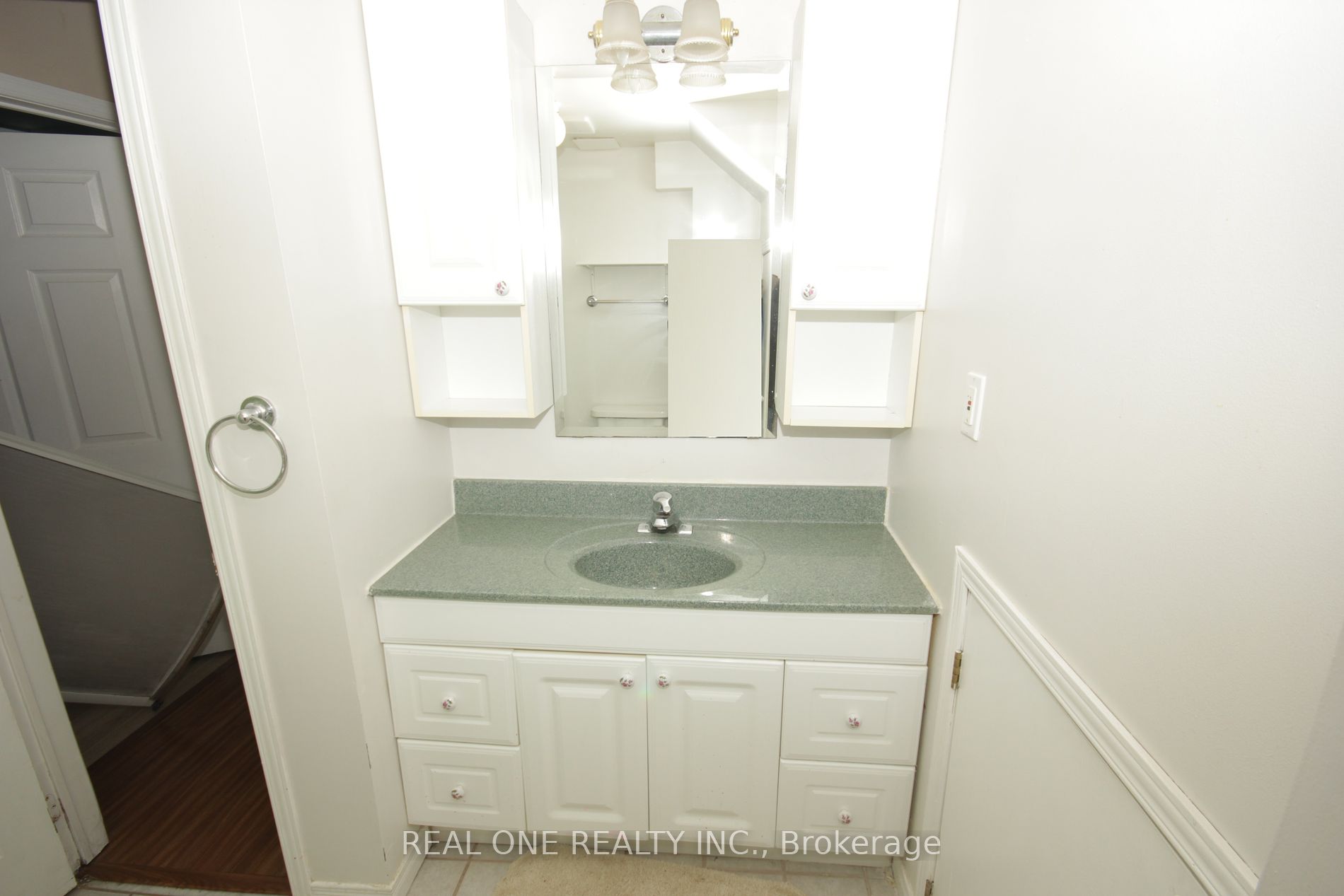 56 Antique Dr Property Photo 11