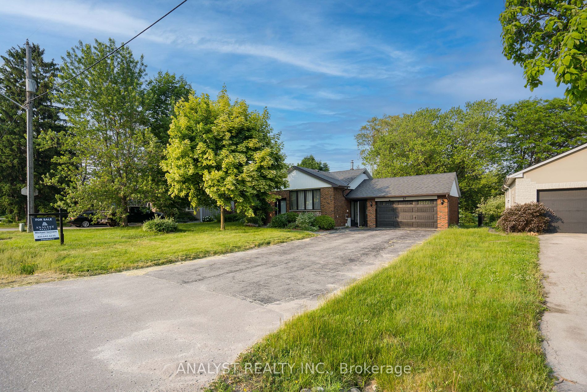 17 Kinsley St Property Photo 2
