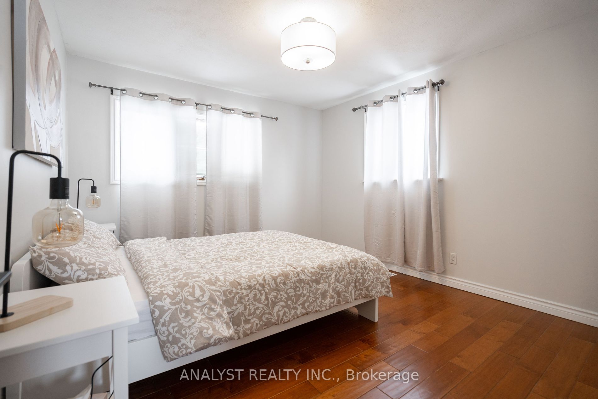 17 Kinsley St Property Photo 22