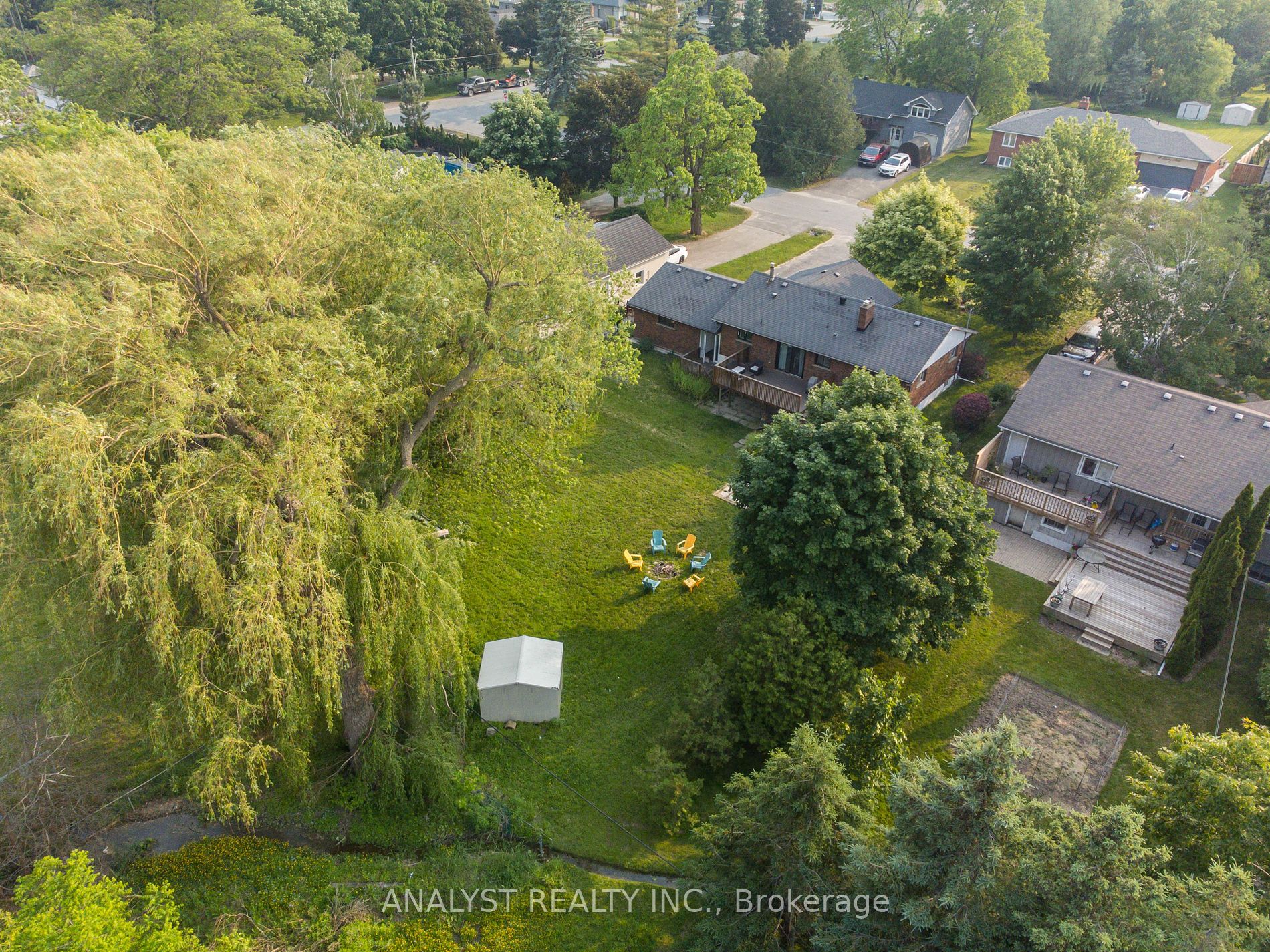 17 Kinsley St Property Photo 35
