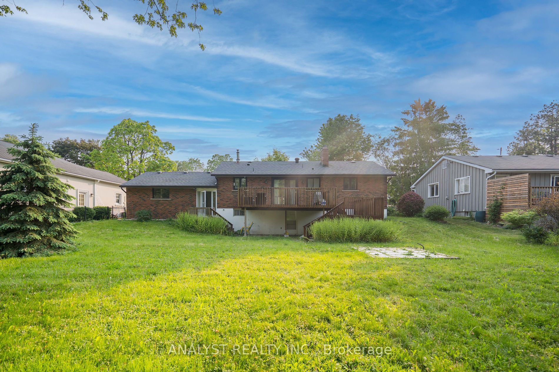 17 Kinsley St Property Photo 38