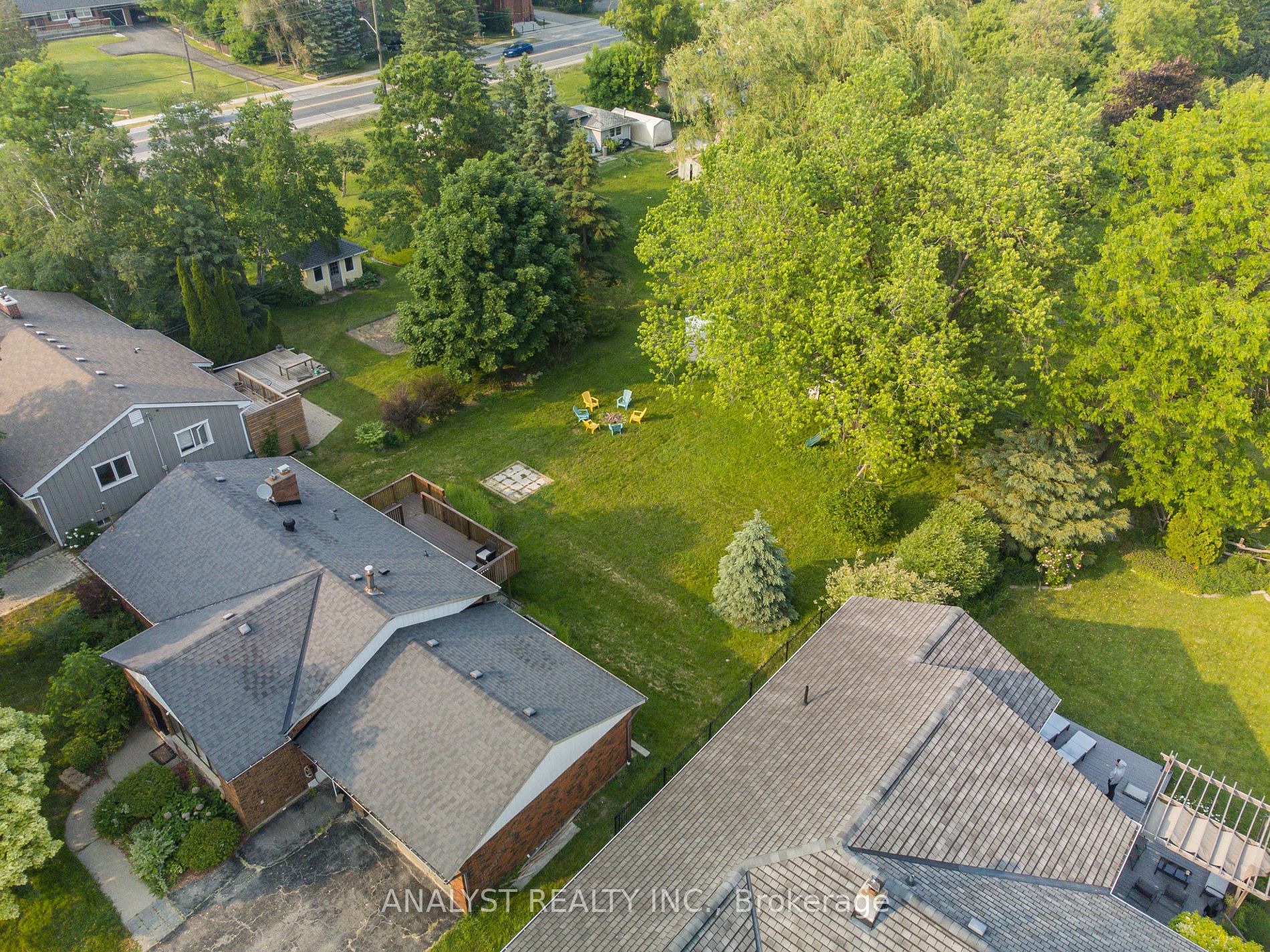 17 Kinsley St Property Photo 39