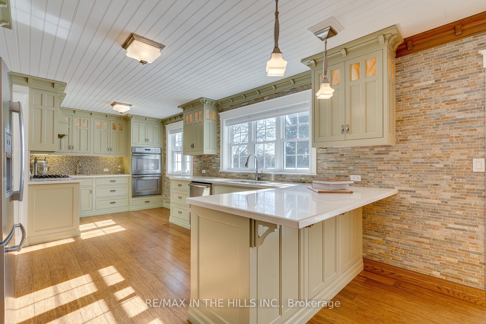 6921 4th Line Property Photo 9