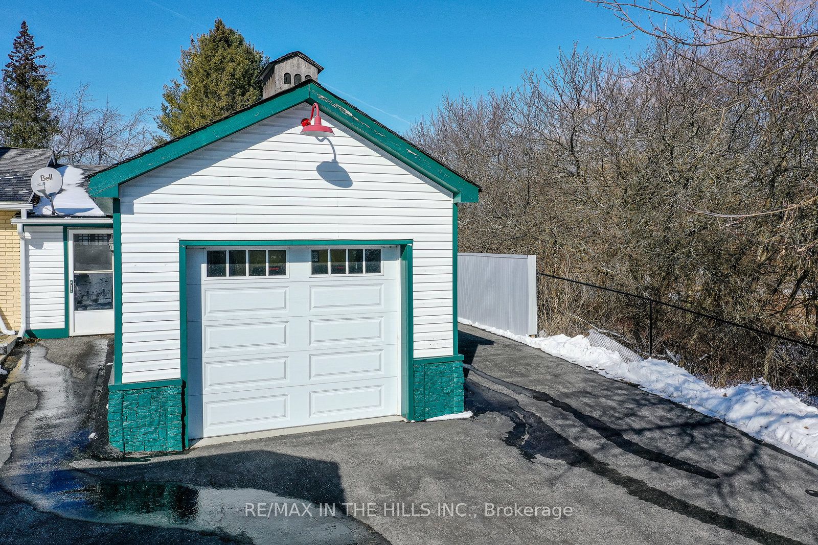 6921 4th Line Property Photo 27