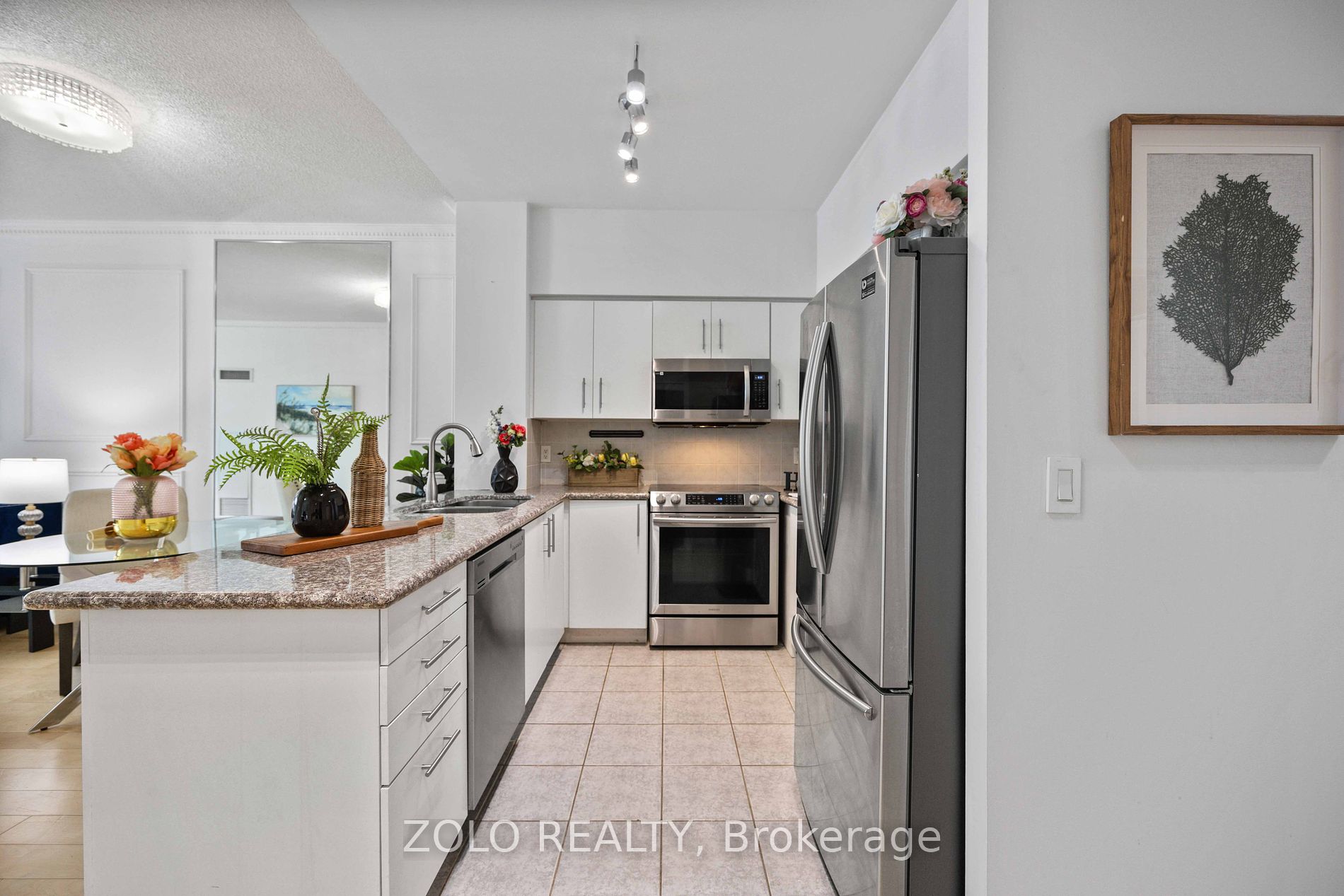62 Suncrest Blvd 4 Property Photo 12